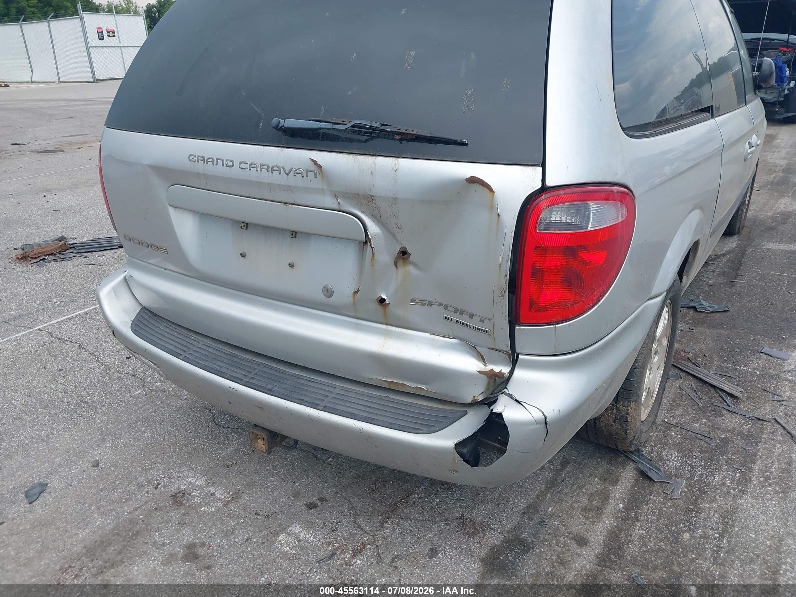 2003 Dodge Grand Caravan Sport Silver vin: 2D8GT44L93R217558