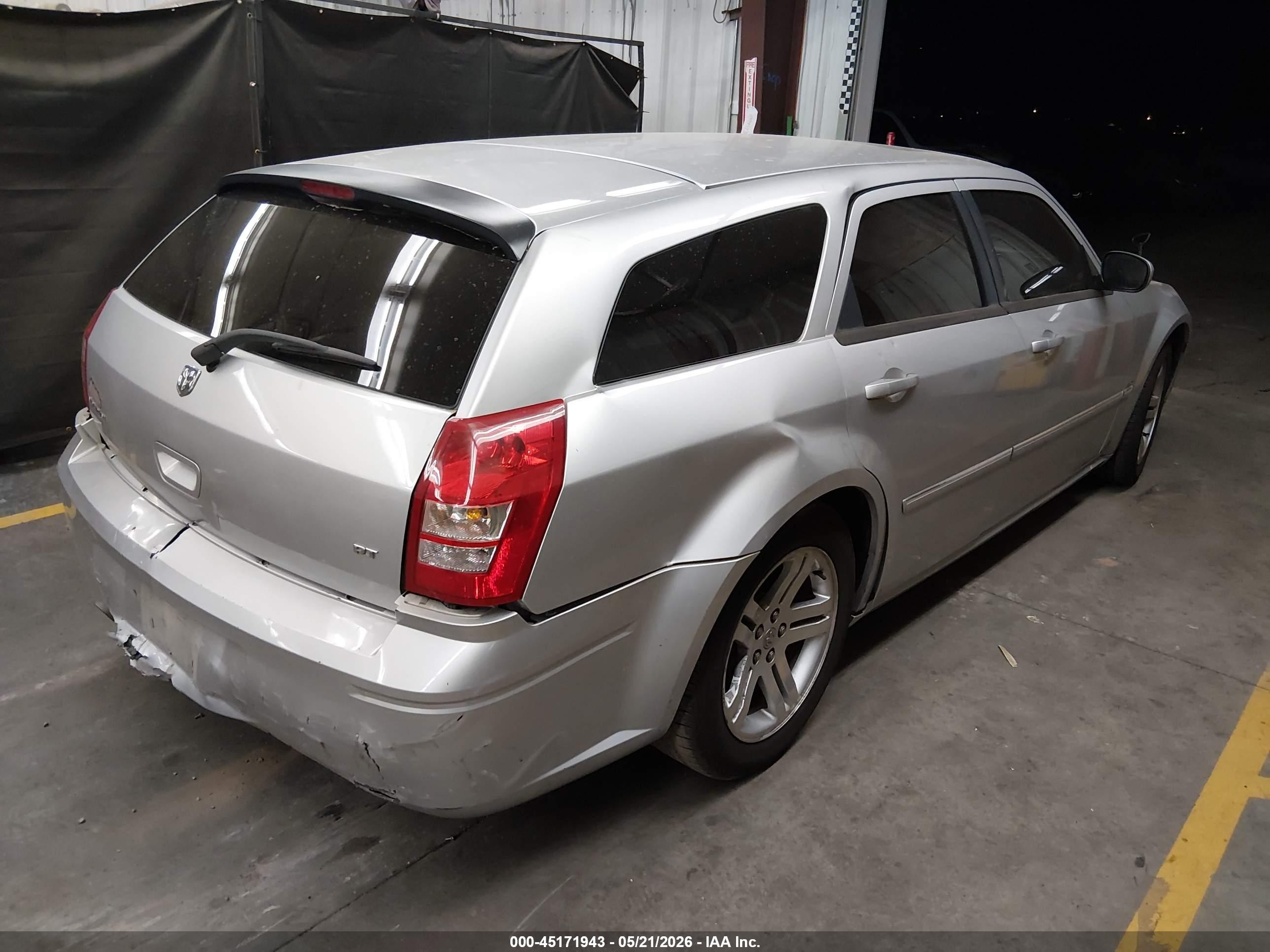 2005 Dodge Magnum Rt Silver vin: 2D8GV58225H654571
