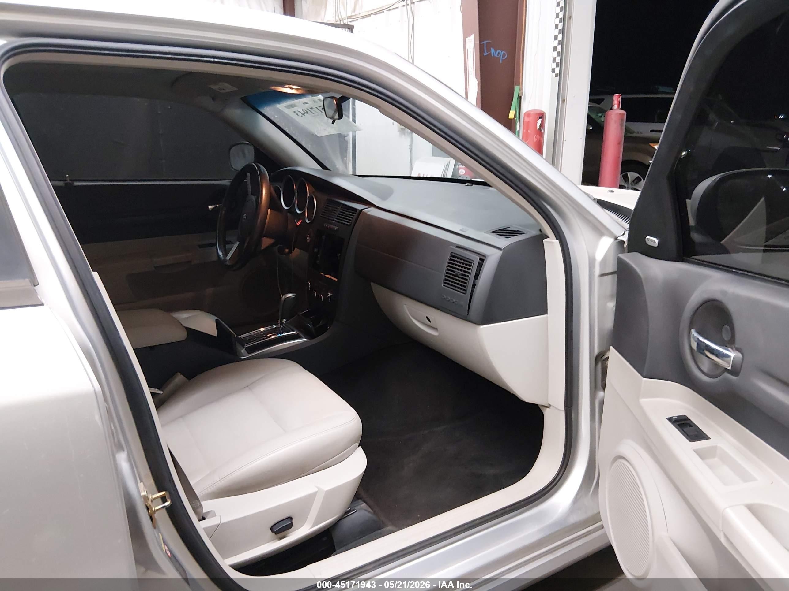 2005 Dodge Magnum Rt Silver vin: 2D8GV58225H654571