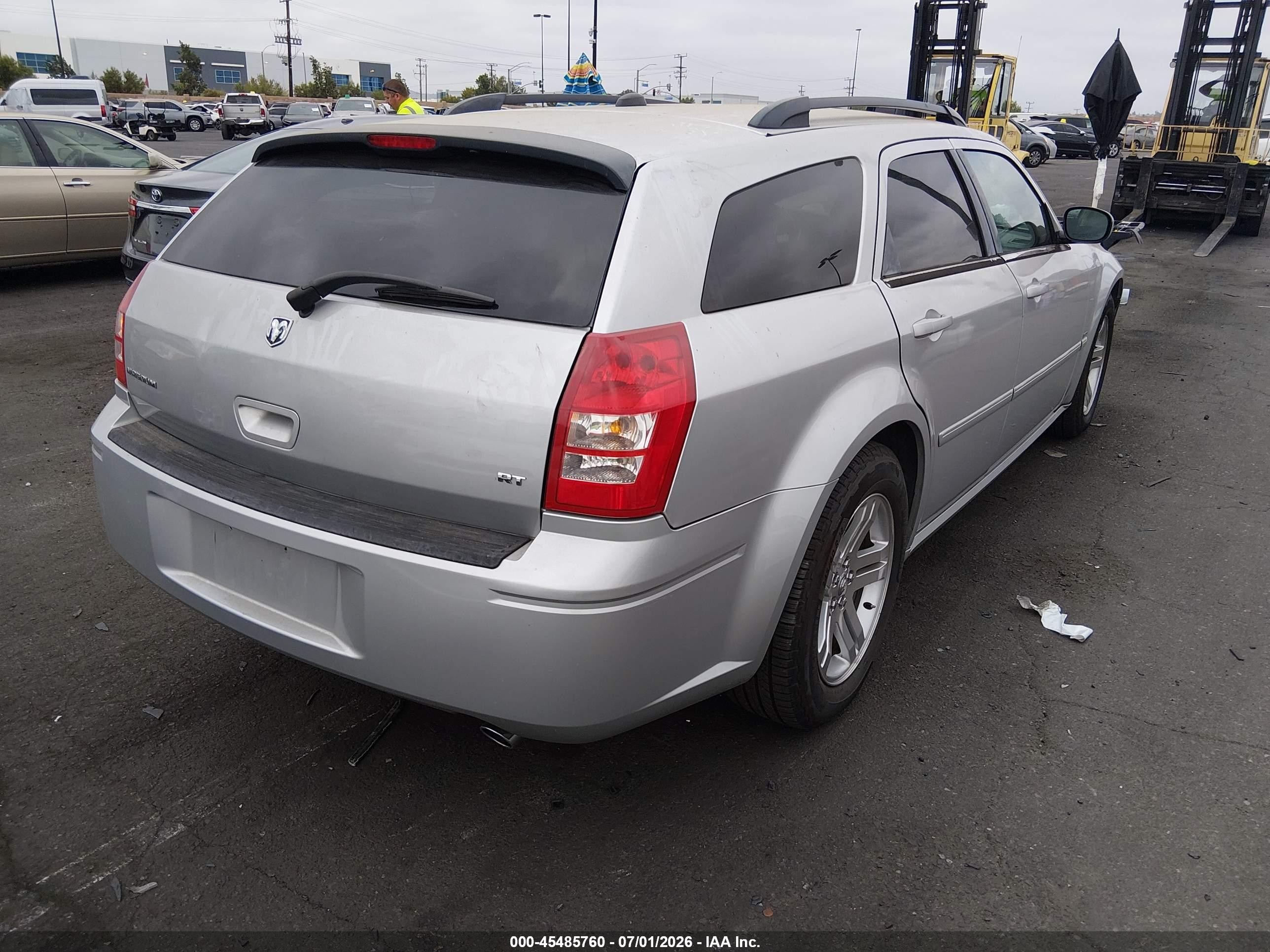 2005 Dodge Magnum Rt Silver vin: 2D8GV58225H680524