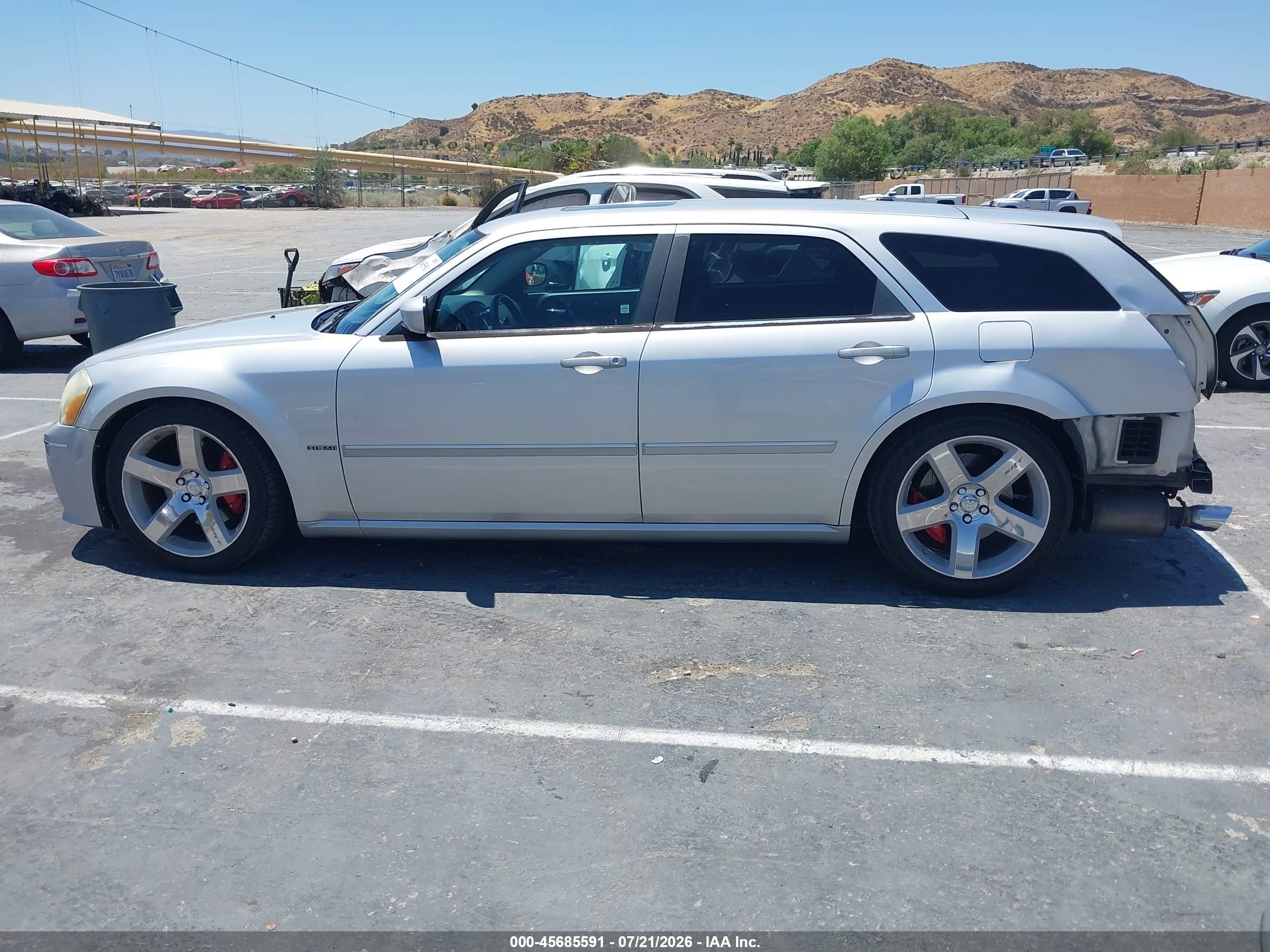 2007 Dodge Magnum Srt8 Silver vin: 2D8GV77347H655293
