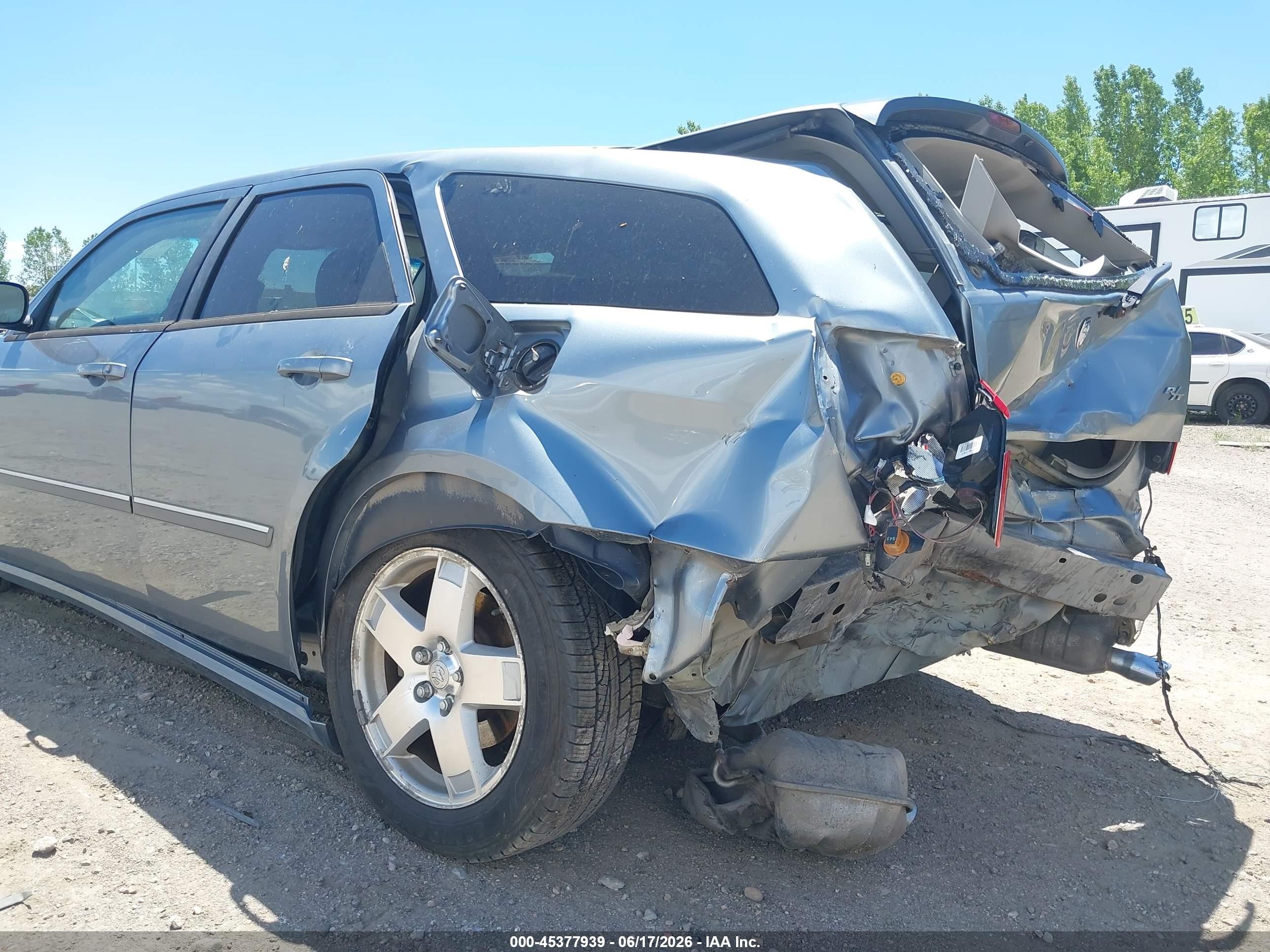 2006 Dodge Magnum Rt Silver vin: 2D8GZ57226H348185
