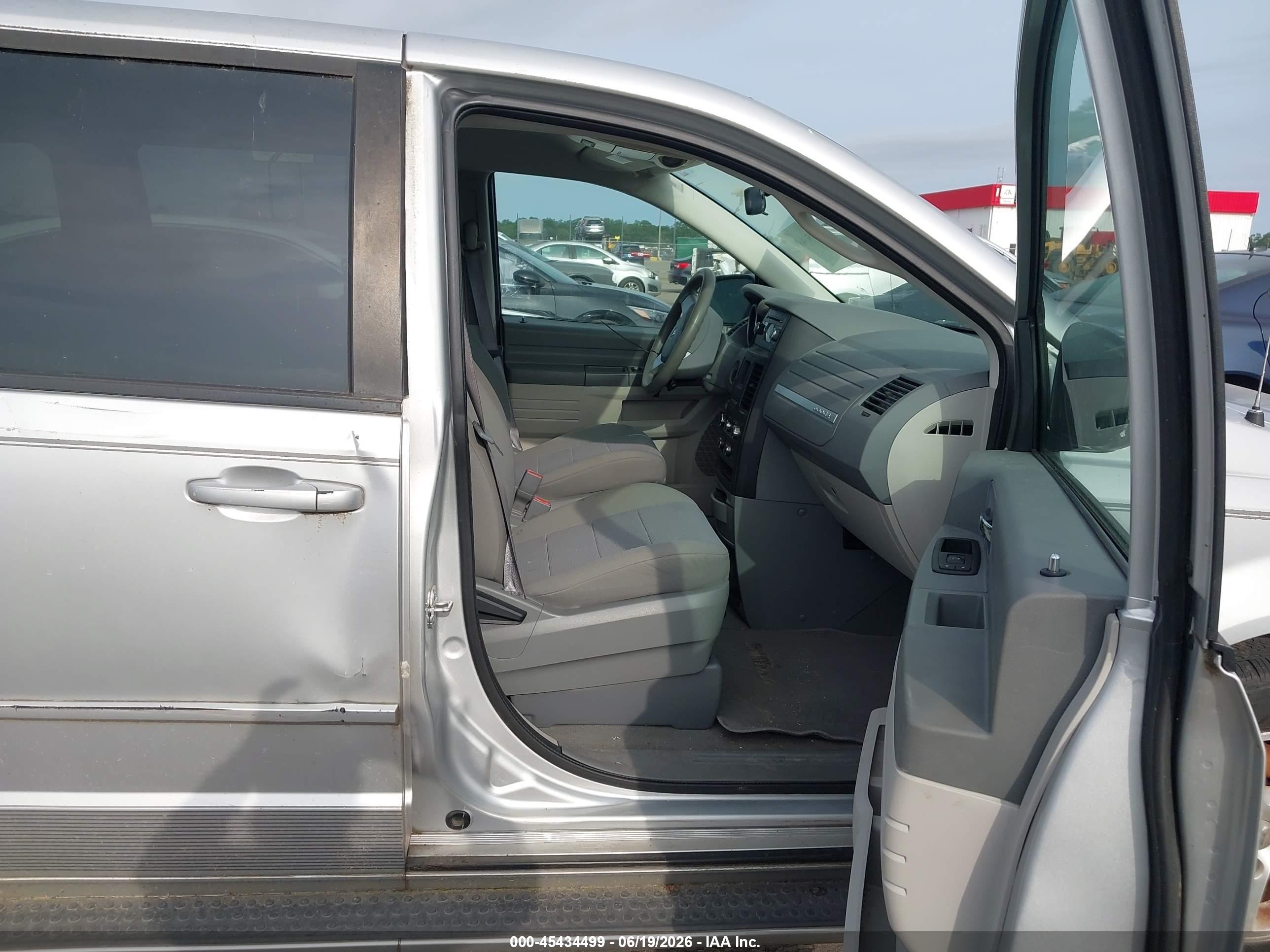 2009 Dodge Grand Caravan Se Silver vin: 2D8HN44E19R510900
