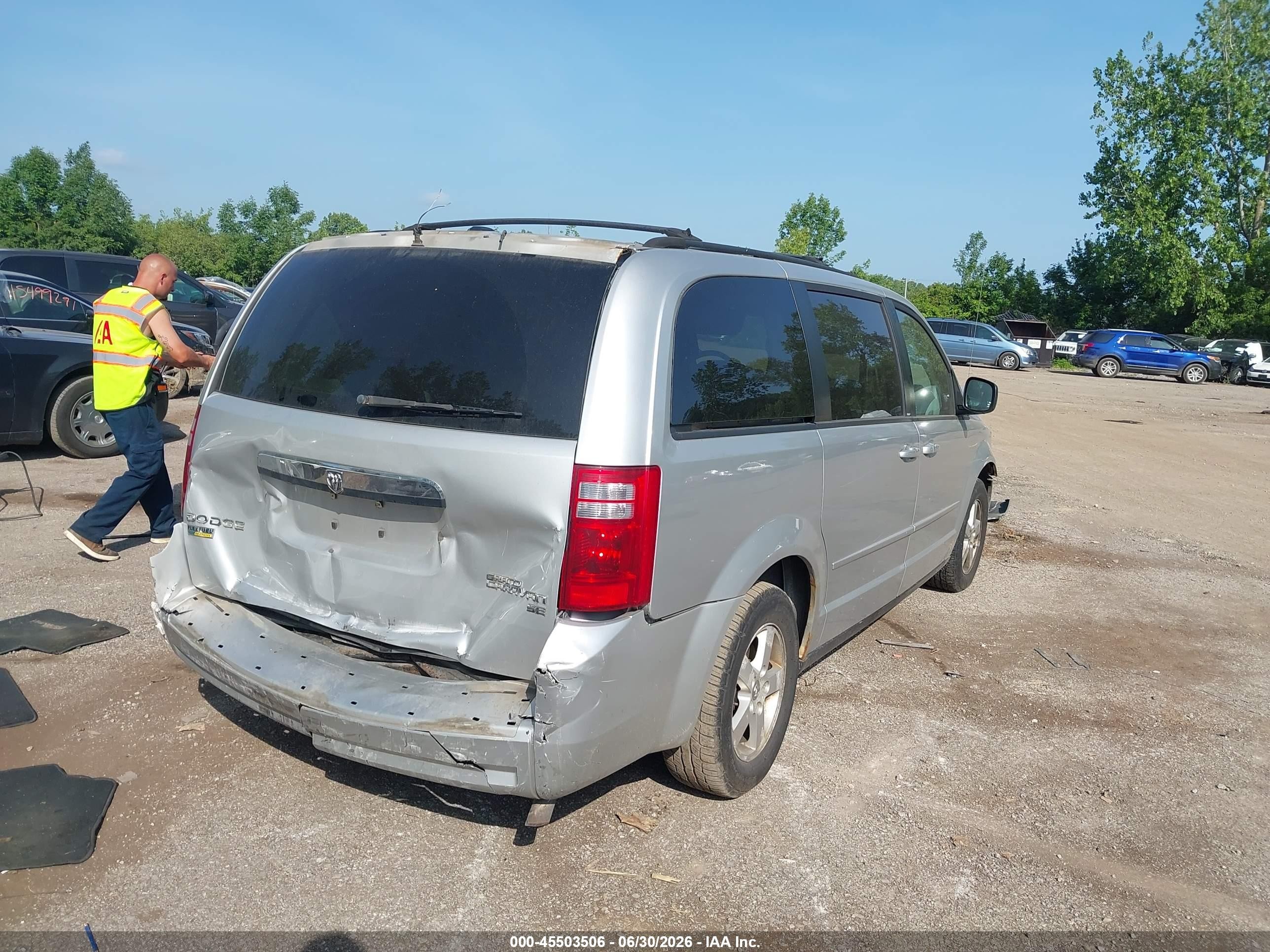 2009 Dodge Grand Caravan Se Silver vin: 2D8HN44E29R638515