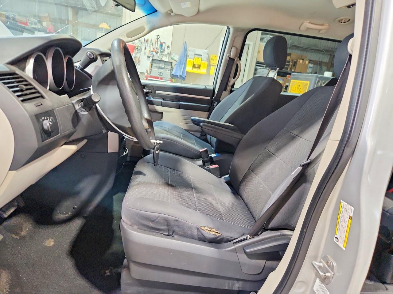 2009 Dodge Grand Caravan Se Silver vin: 2D8HN44E29R658750