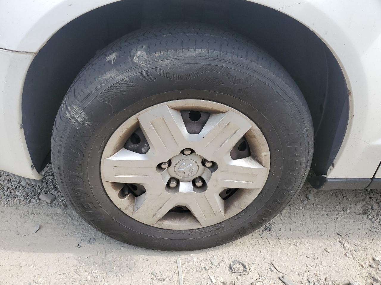 2009 Dodge Grand Caravan Se White vin: 2D8HN44E39R693264 Damage: Left Front Wheel Cover, Curb Rash, 2 To 3 Inches