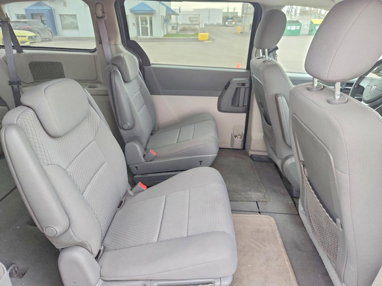 2009 Dodge Grand Caravan Se Серый vin: 2D8HN44E59R696263