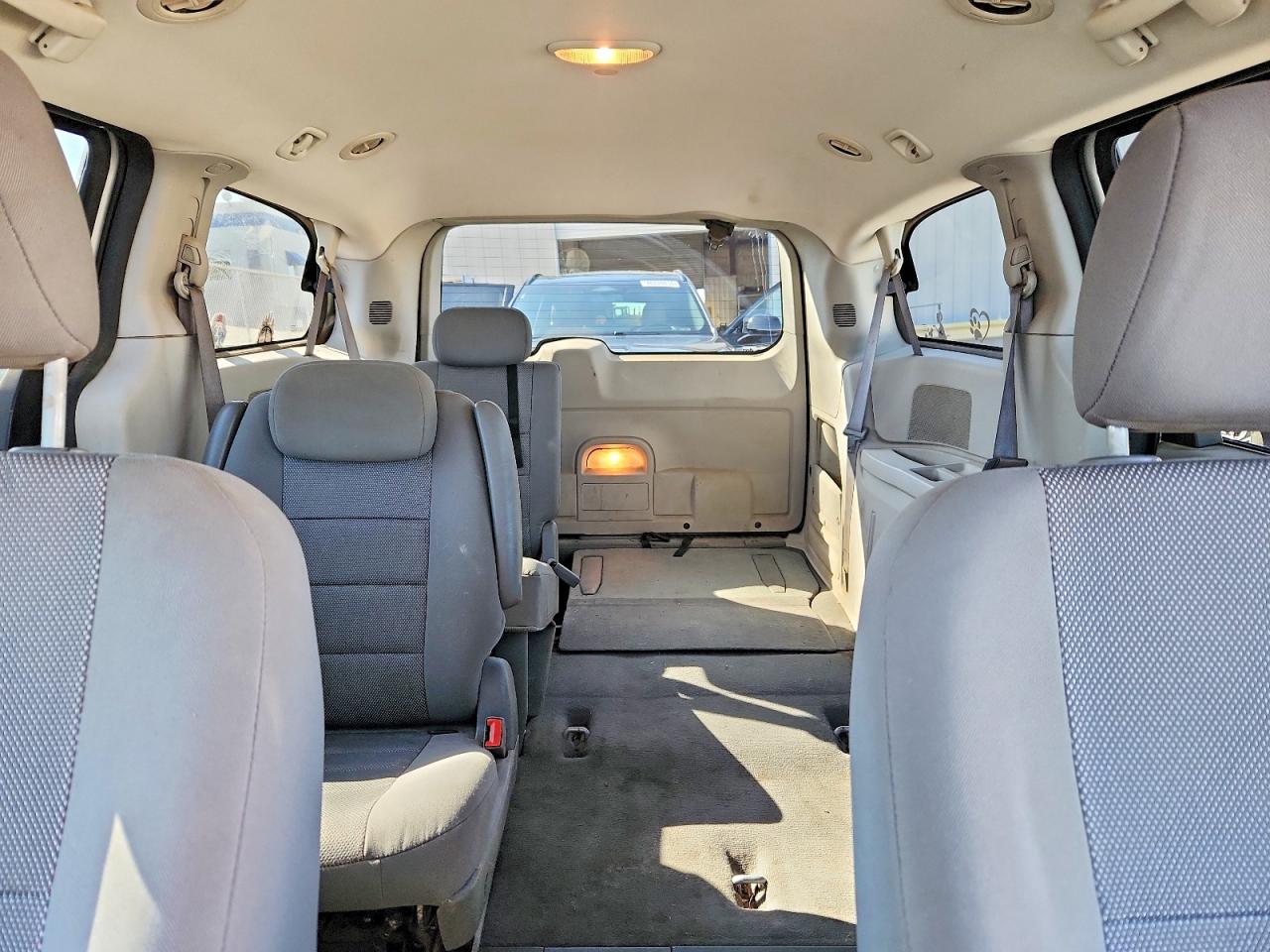 2009 Dodge Grand Caravan Se Silver vin: 2D8HN44E99R627169