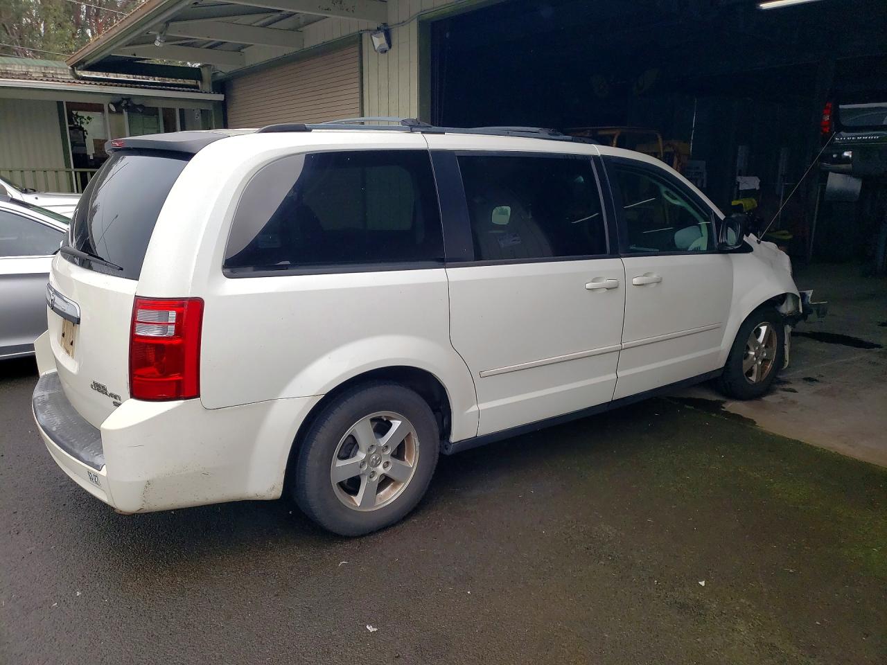 2009 Dodge Grand Caravan Se Белый vin: 2D8HN44E99R634316