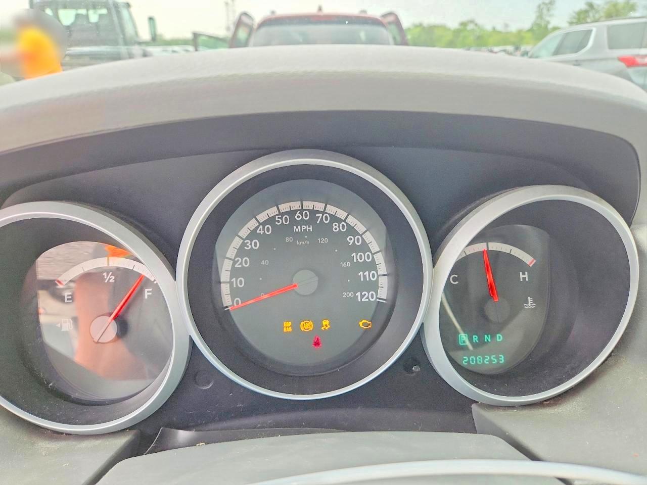 2008 Dodge Grand Caravan Se Серебряный vin: 2D8HN44H08R120153