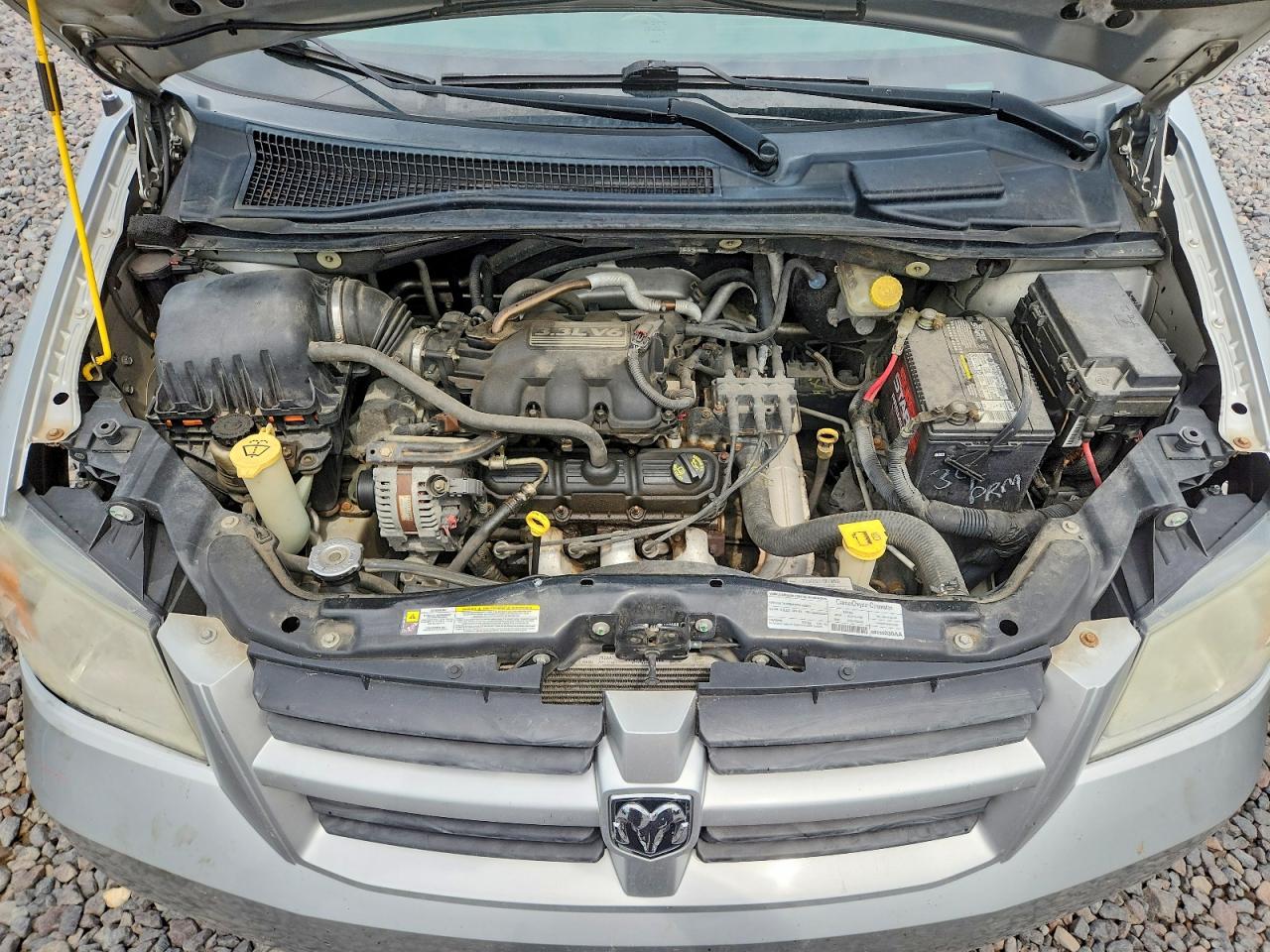 2008 Dodge Grand Caravan Se Серебряный vin: 2D8HN44H08R120153