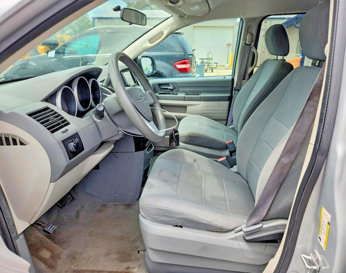 2008 Dodge Grand Caravan Se Серебряный vin: 2D8HN44H08R120153