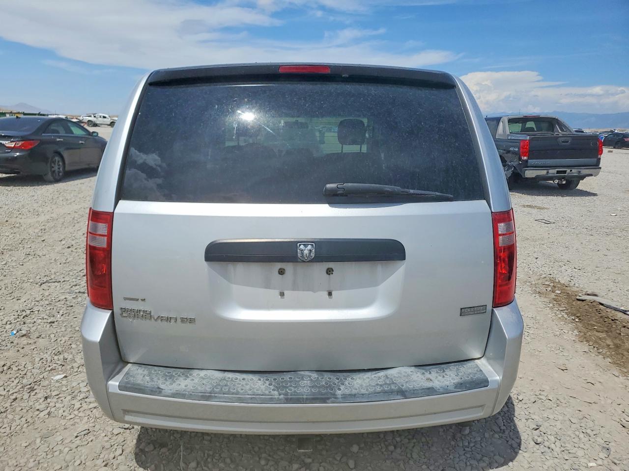 2008 Dodge Grand Caravan Silver vin: 2D8HN44H28R772742