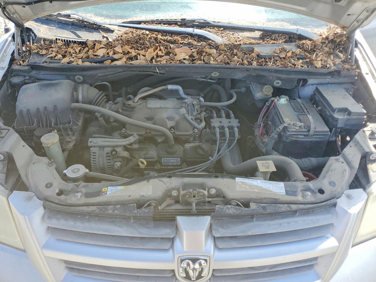 2008 Dodge Grand Caravan Silver vin: 2D8HN44H28R772742