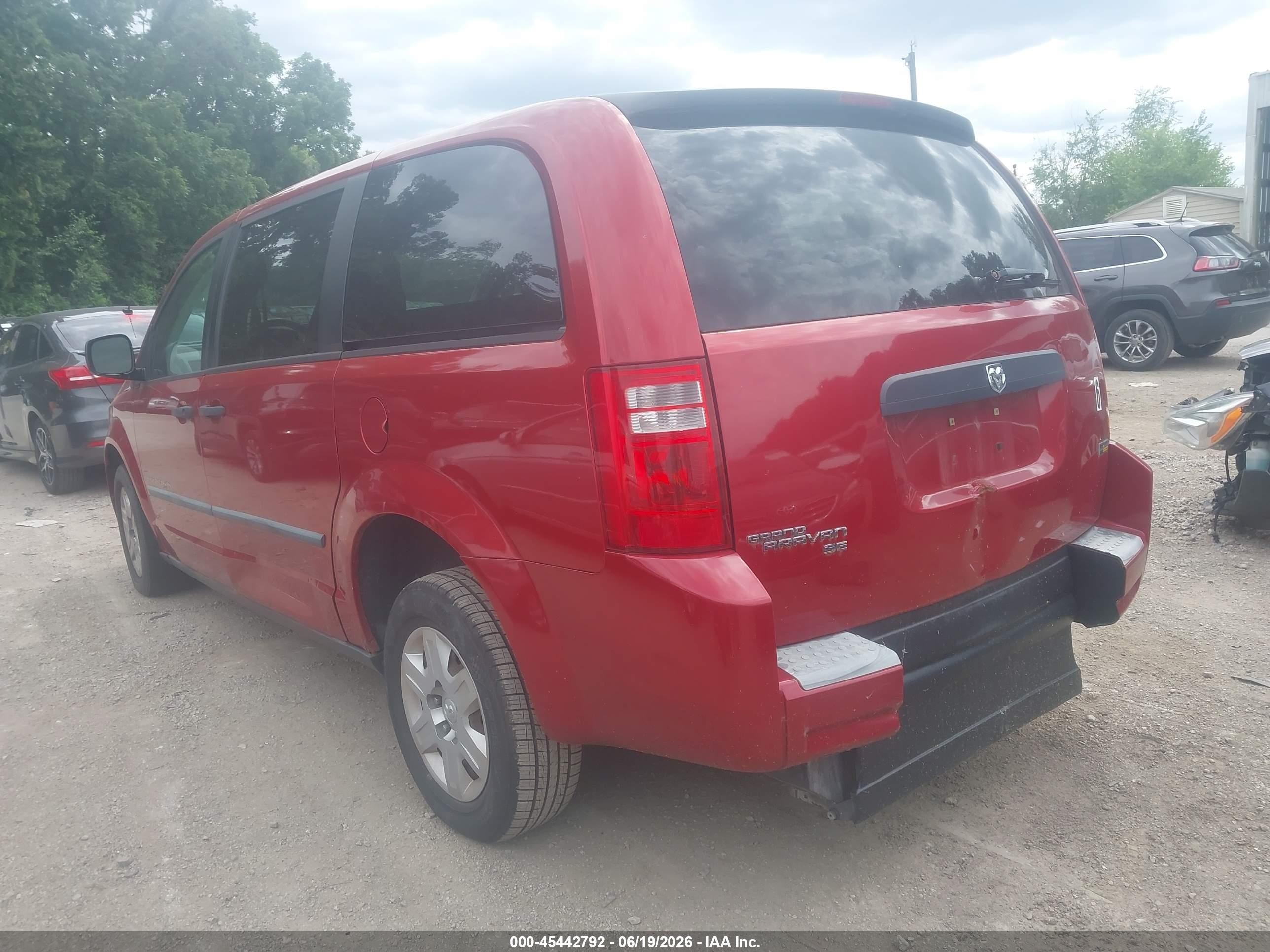 2008 Dodge Grand Caravan Se Red vin: 2D8HN44H68R809453