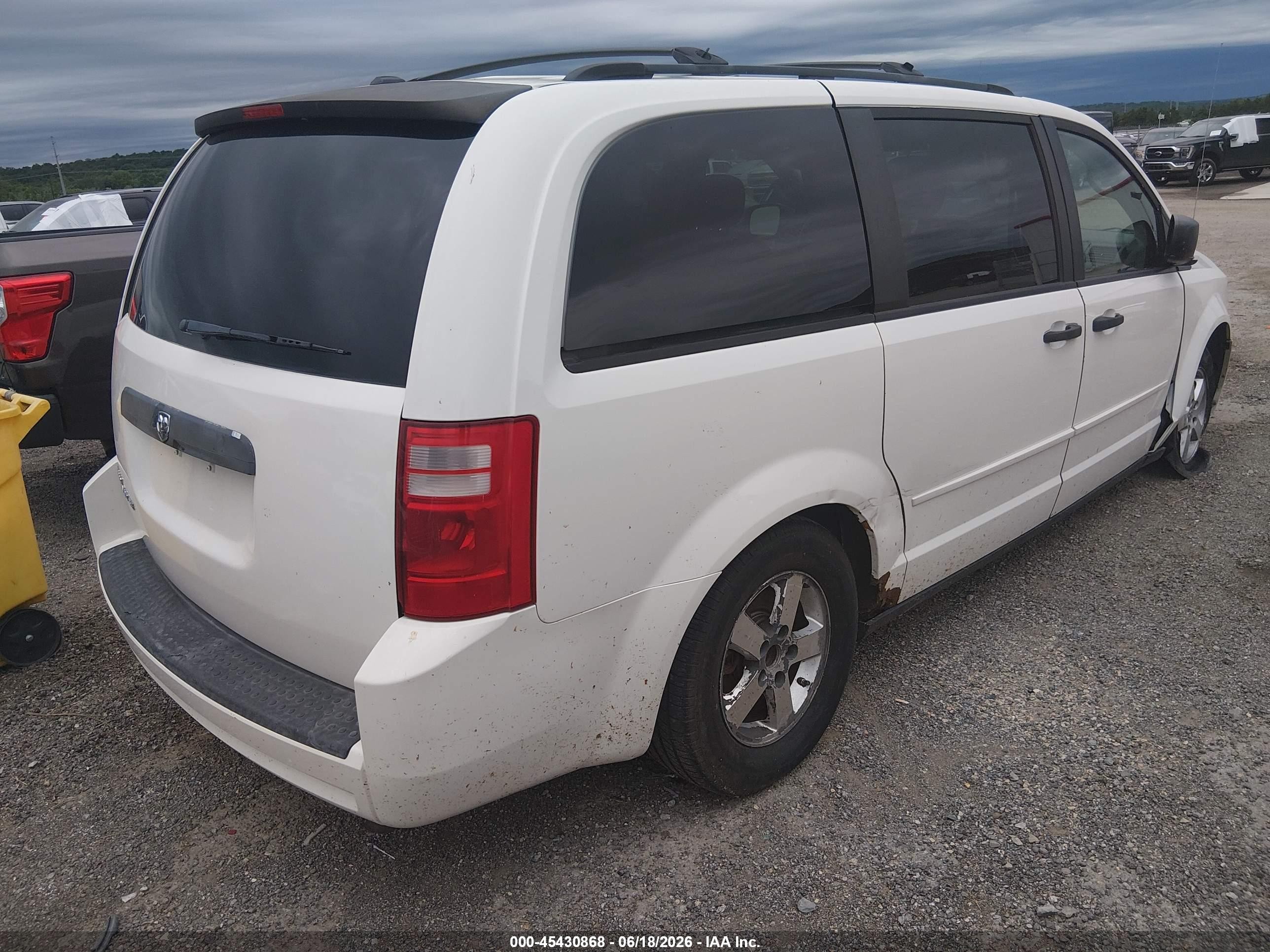 2008 Dodge Grand Caravan Se White vin: 2D8HN44H78R101776