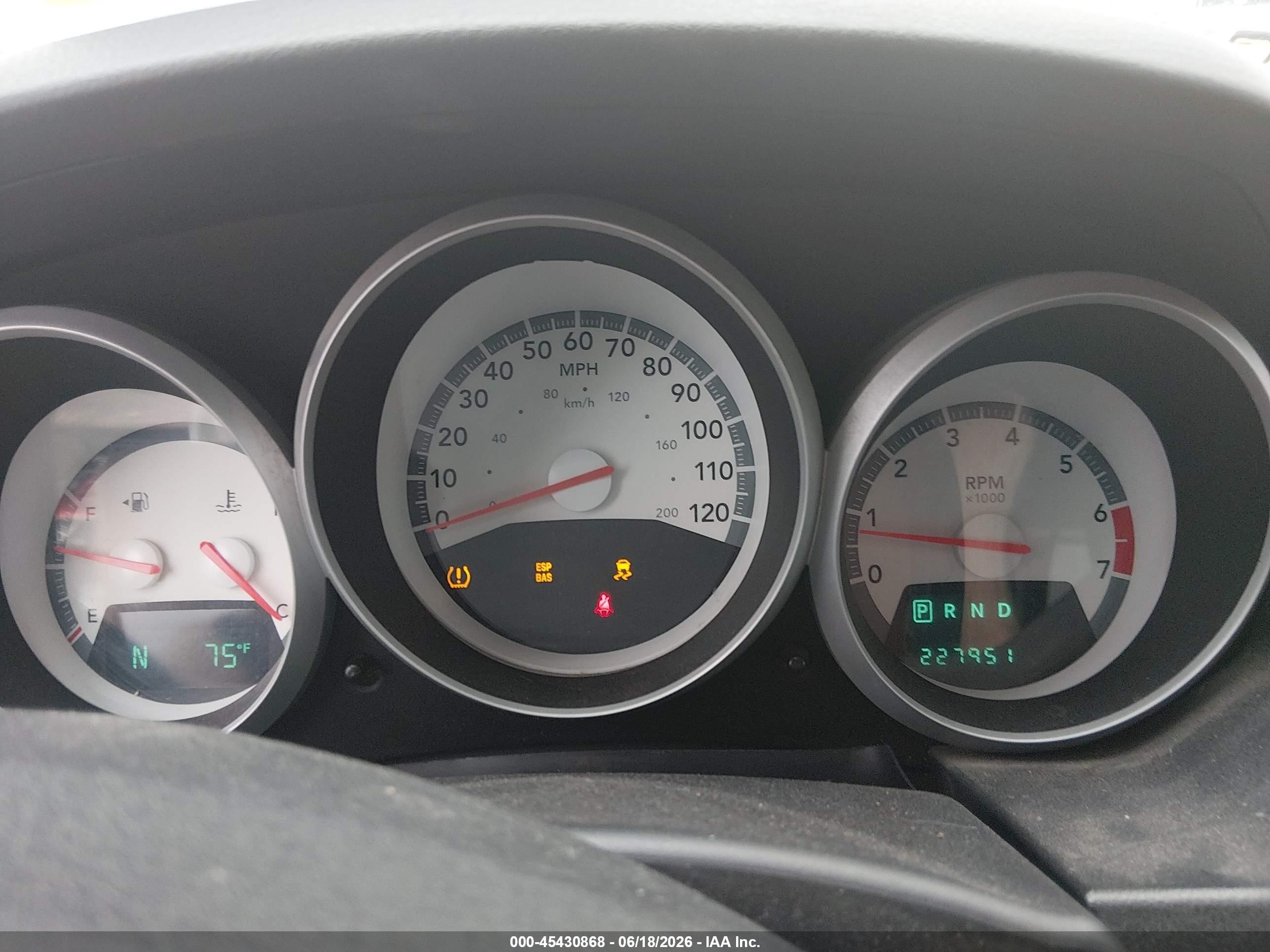 2008 Dodge Grand Caravan Se White vin: 2D8HN44H78R101776