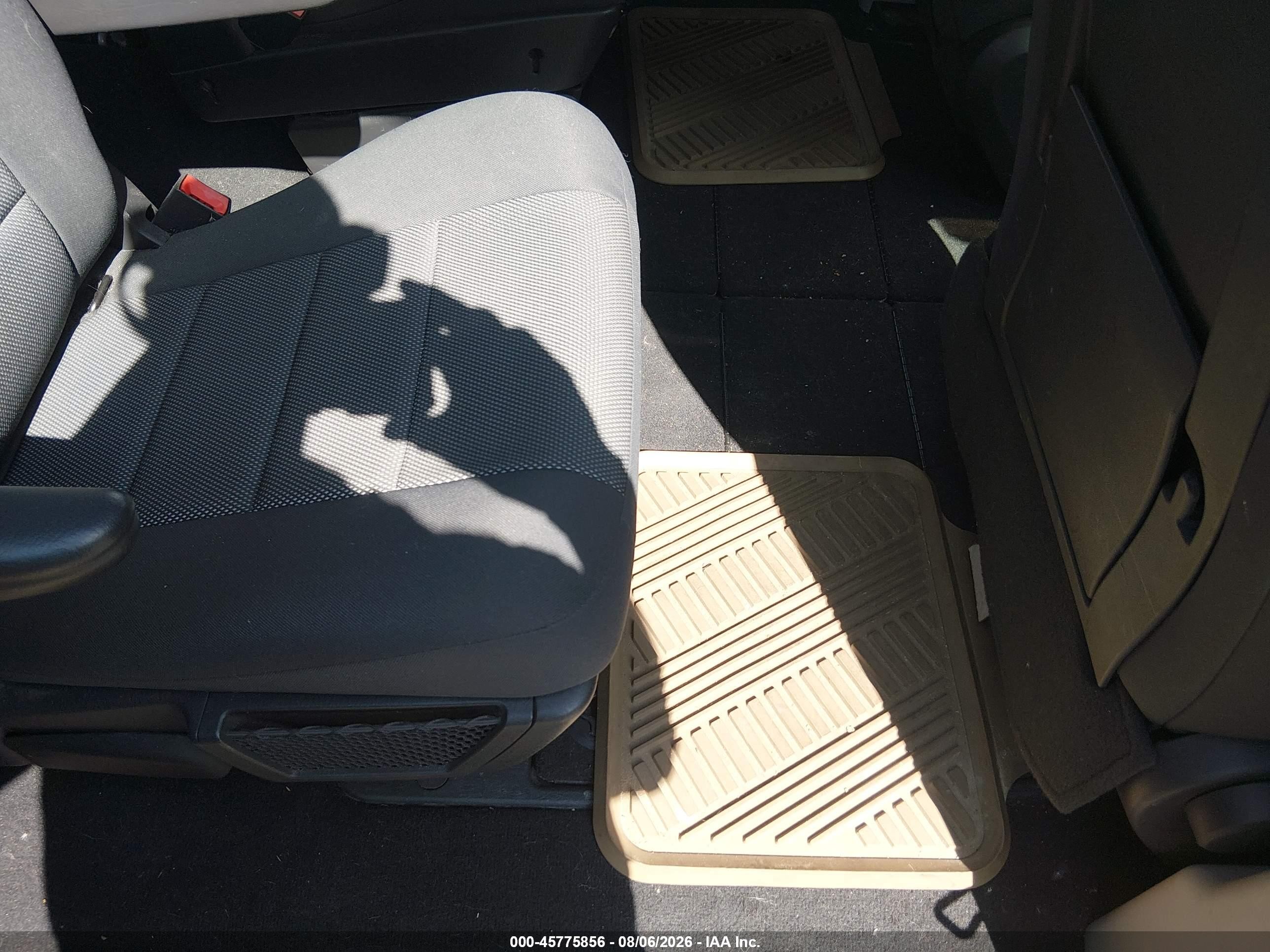 2008 Dodge Grand Caravan Se Tan vin: 2D8HN44H78R793991