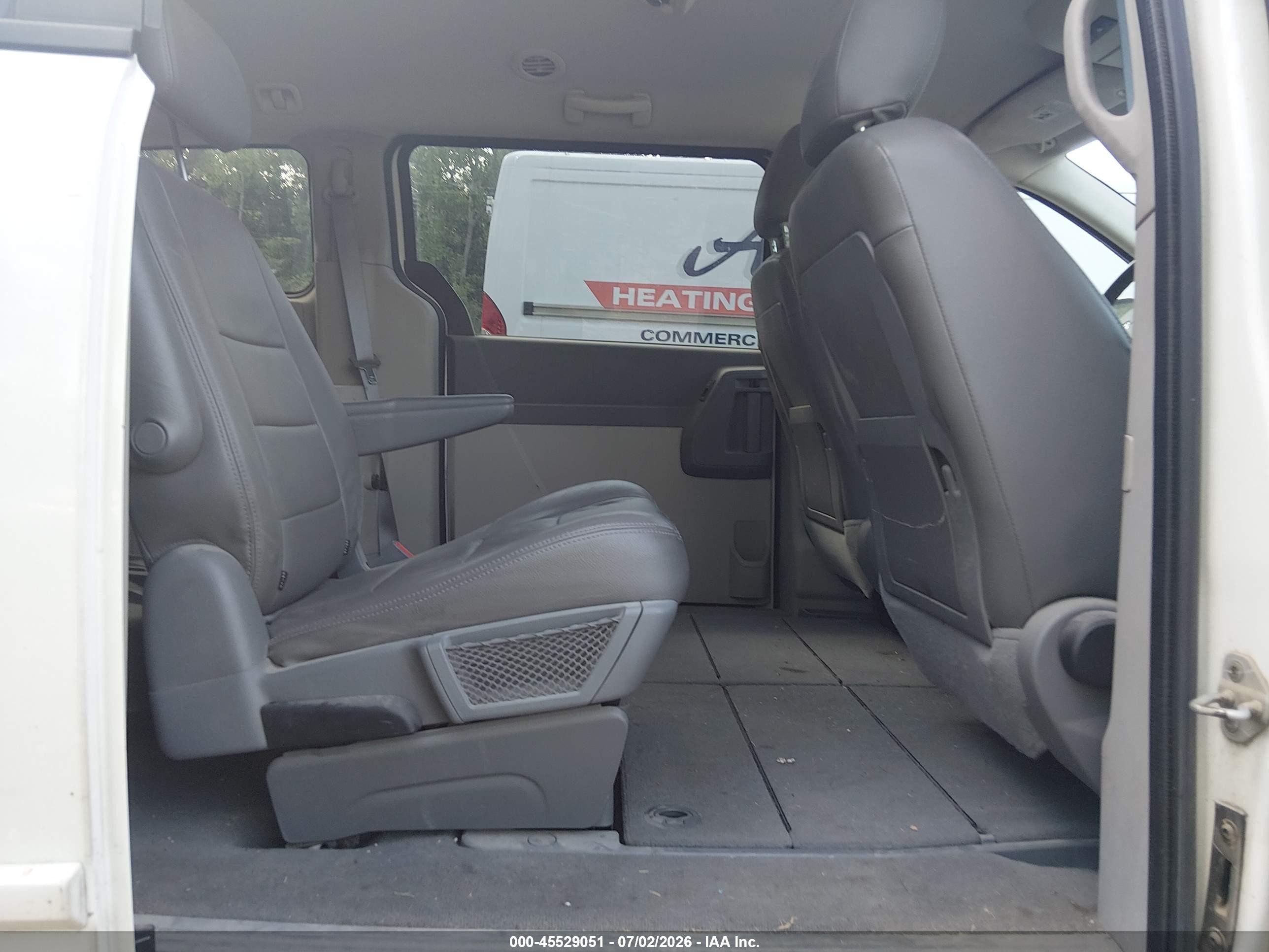 2008 Dodge Grand Caravan Se White vin: 2D8HN44H88R602854