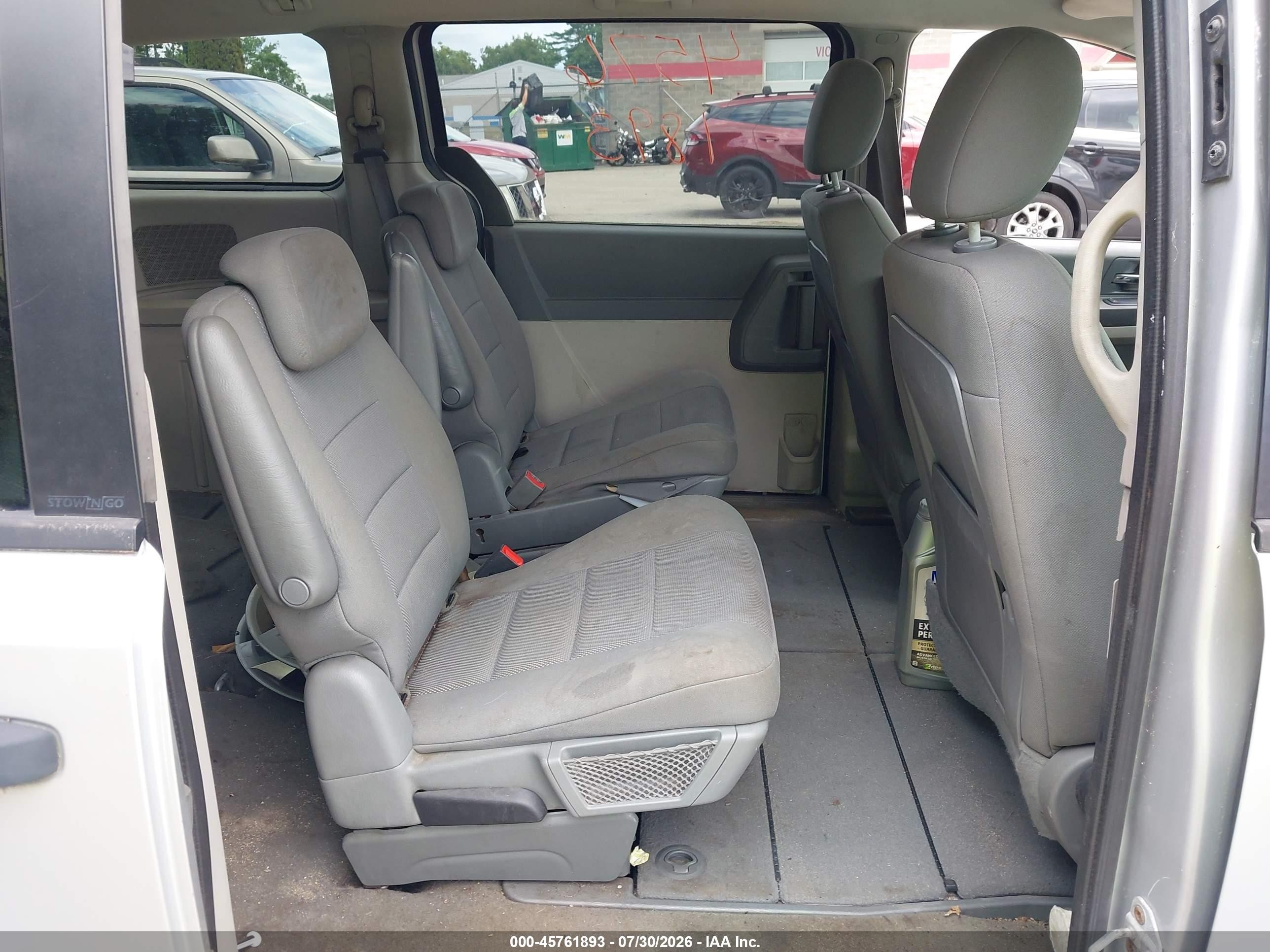 2008 Dodge Grand Caravan Se Silver vin: 2D8HN44H88R702730