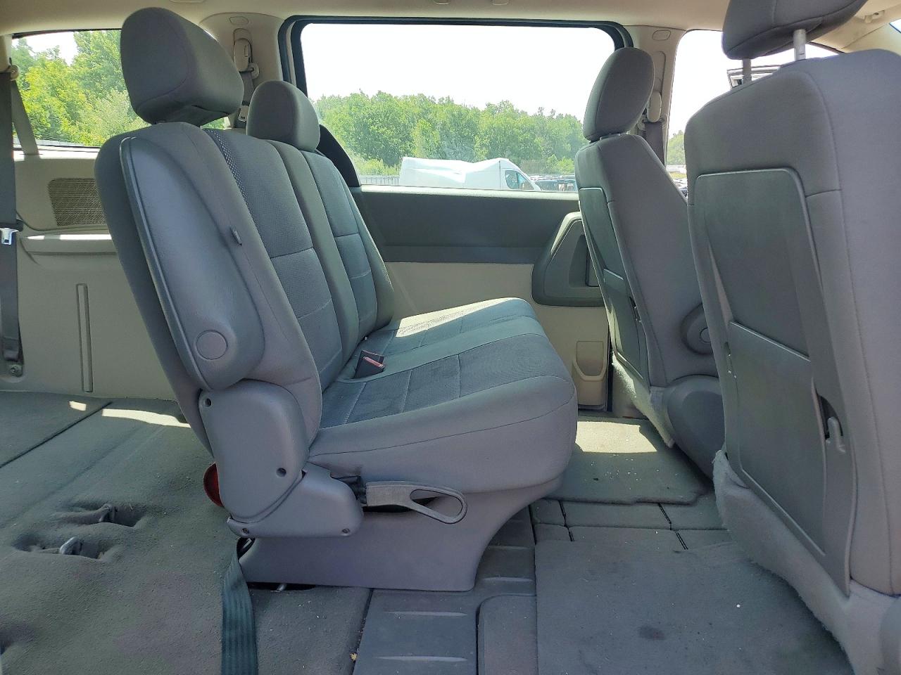 2008 Dodge Grand Caravan Se Silver vin: 2D8HN44H98R706141