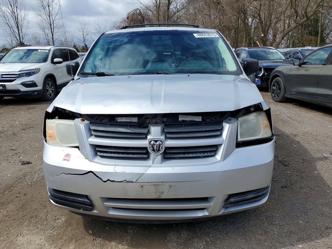 2008 Dodge Grand Caravan Se Серебряный vin: 2D8HN44HX8R152320