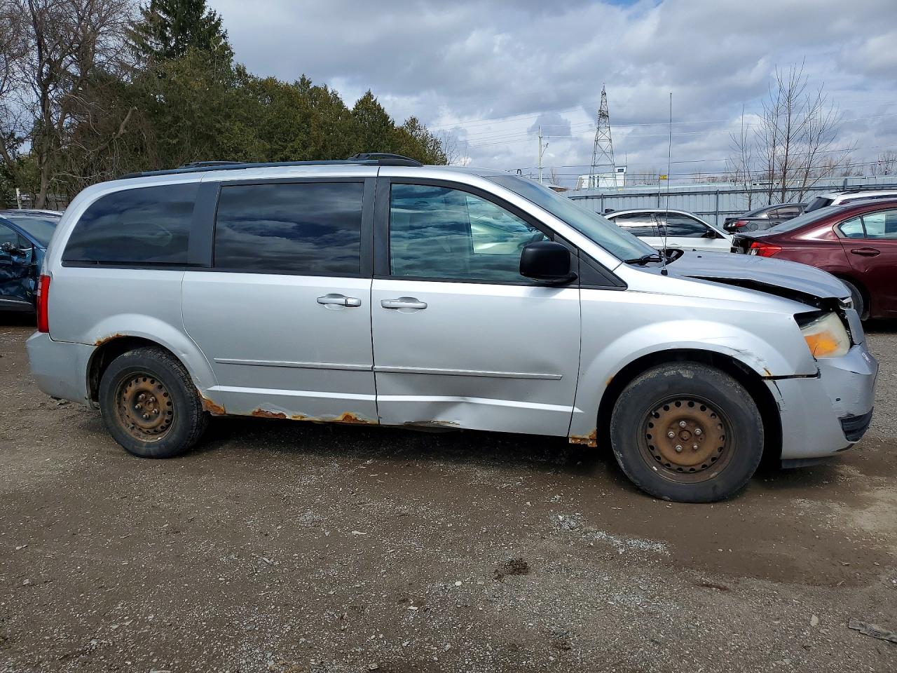 2008 Dodge Grand Caravan Se Серебряный vin: 2D8HN44HX8R152320