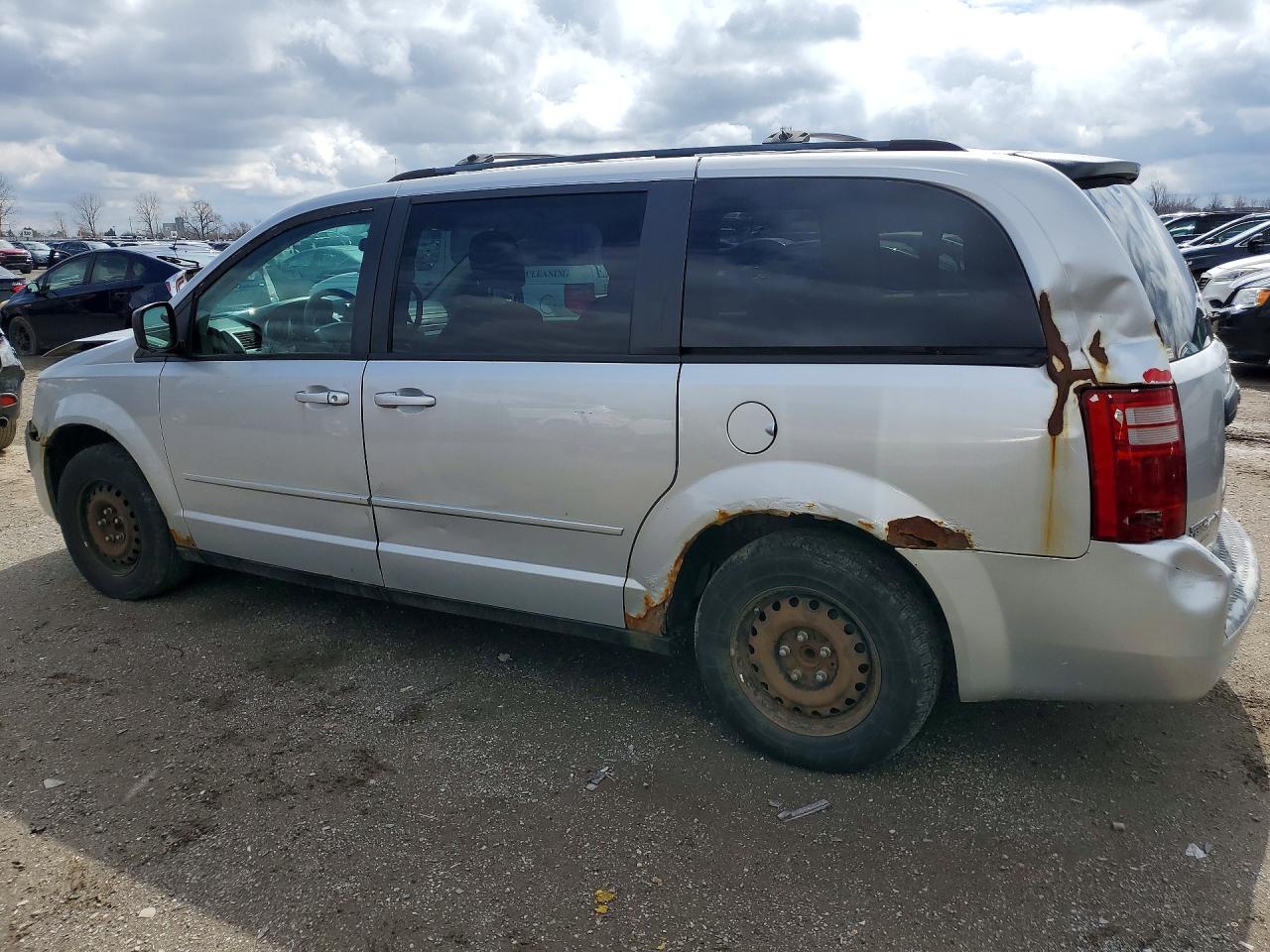 2008 Dodge Grand Caravan Se Серебряный vin: 2D8HN44HX8R152320
