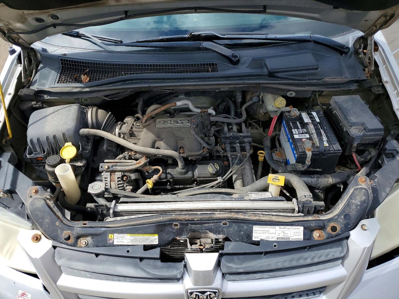 2008 Dodge Grand Caravan Se Серебряный vin: 2D8HN44HX8R152320