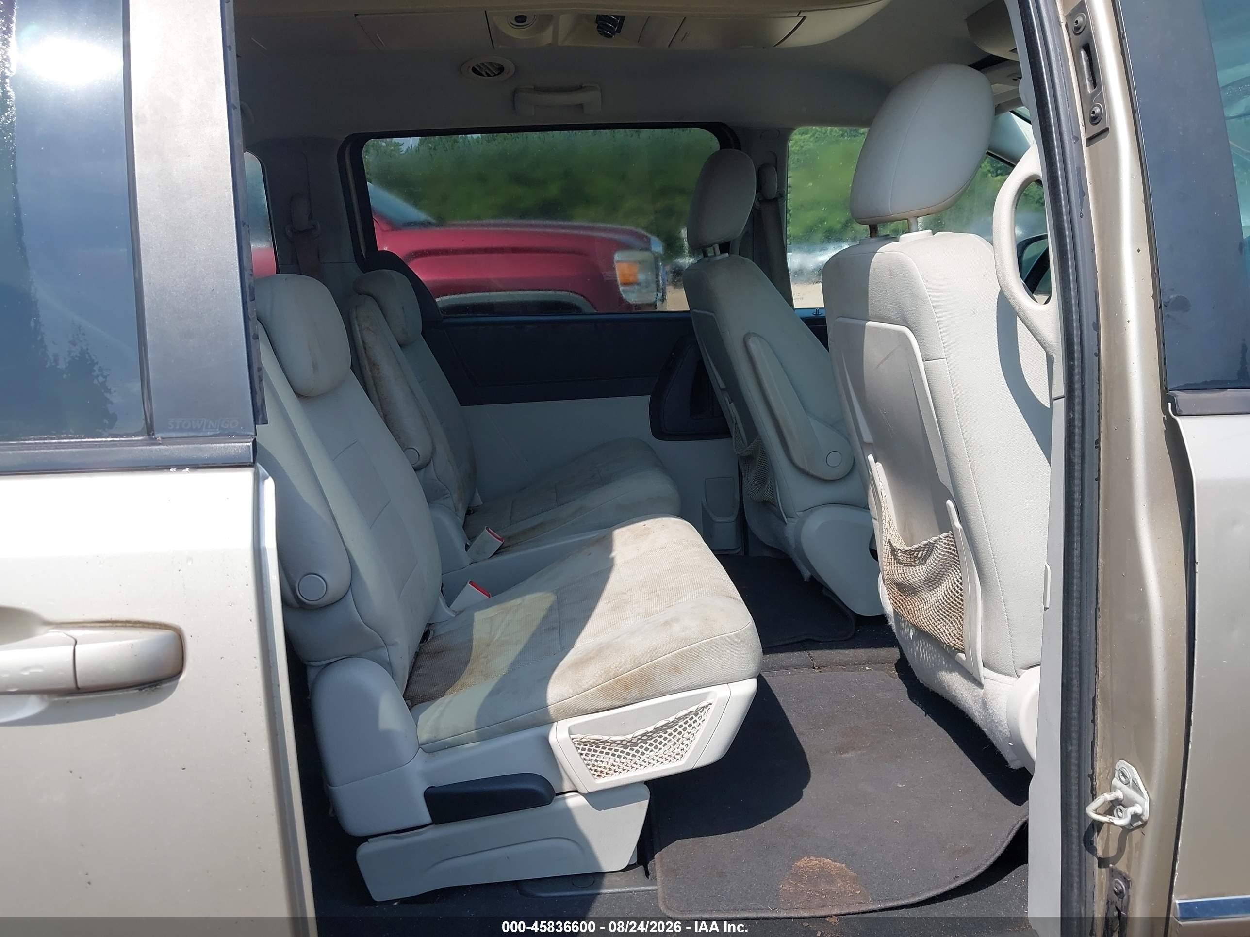 2009 Dodge Grand Caravan Sxt Gold vin: 2D8HN54119R663540