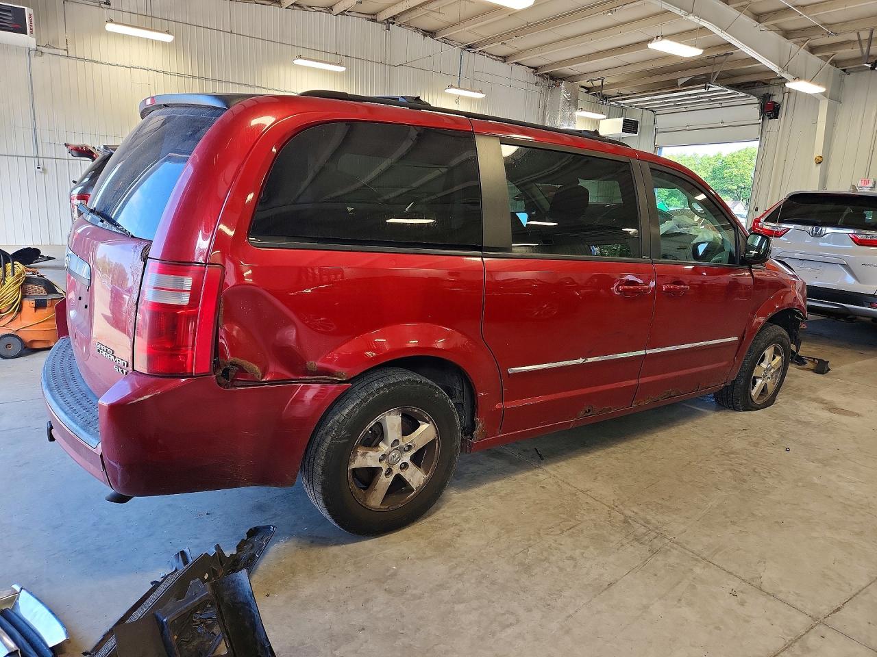 2009 Dodge Grand Caravan Sxt Red vin: 2D8HN54139R581423