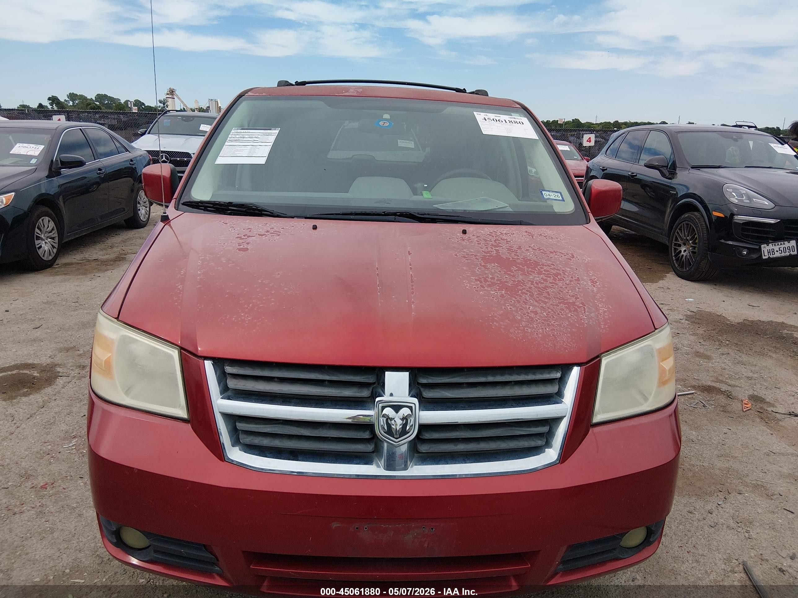 2009 Dodge Grand Caravan Sxt Red vin: 2D8HN54169R519207