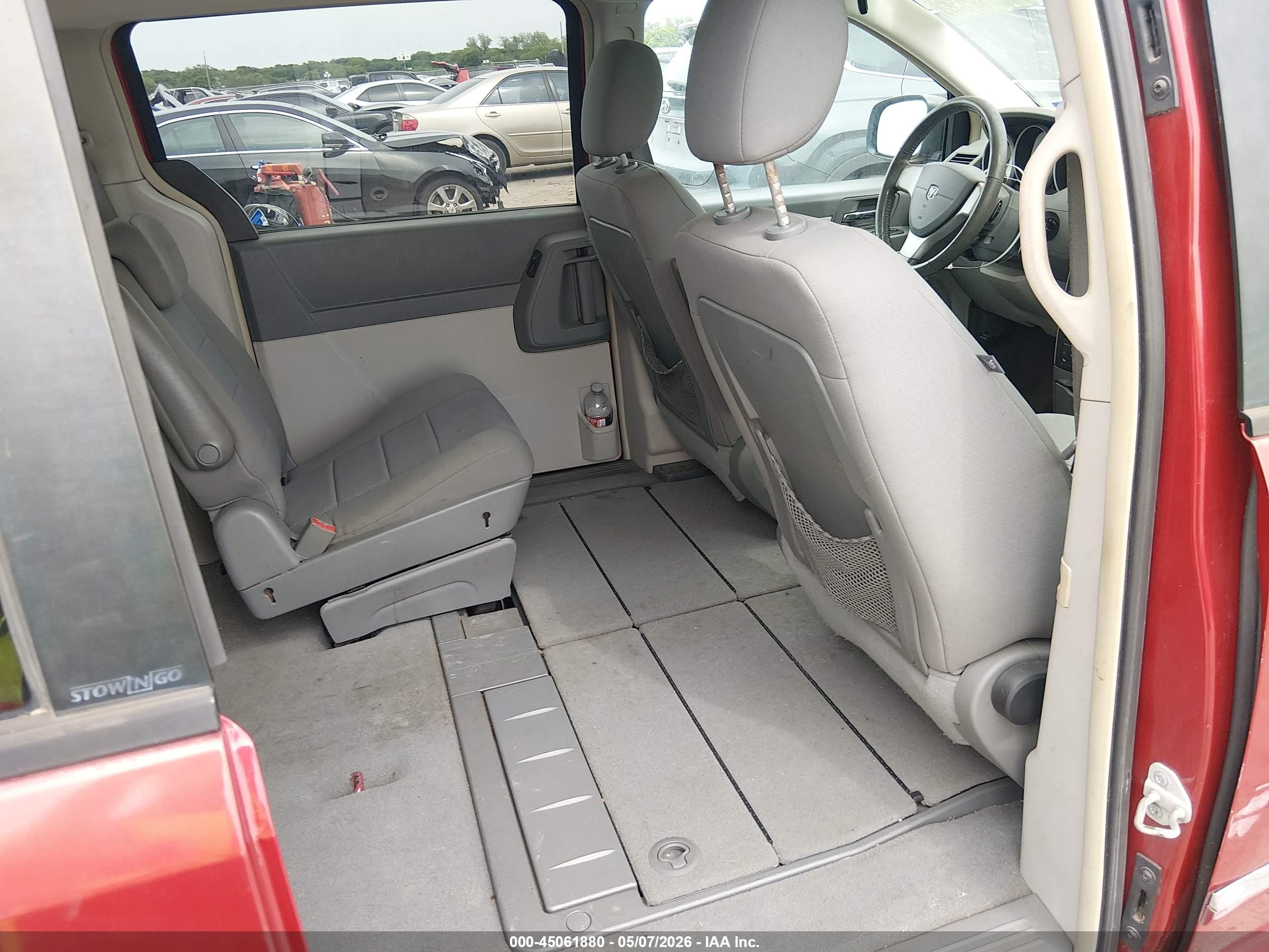 2009 Dodge Grand Caravan Sxt Red vin: 2D8HN54169R519207