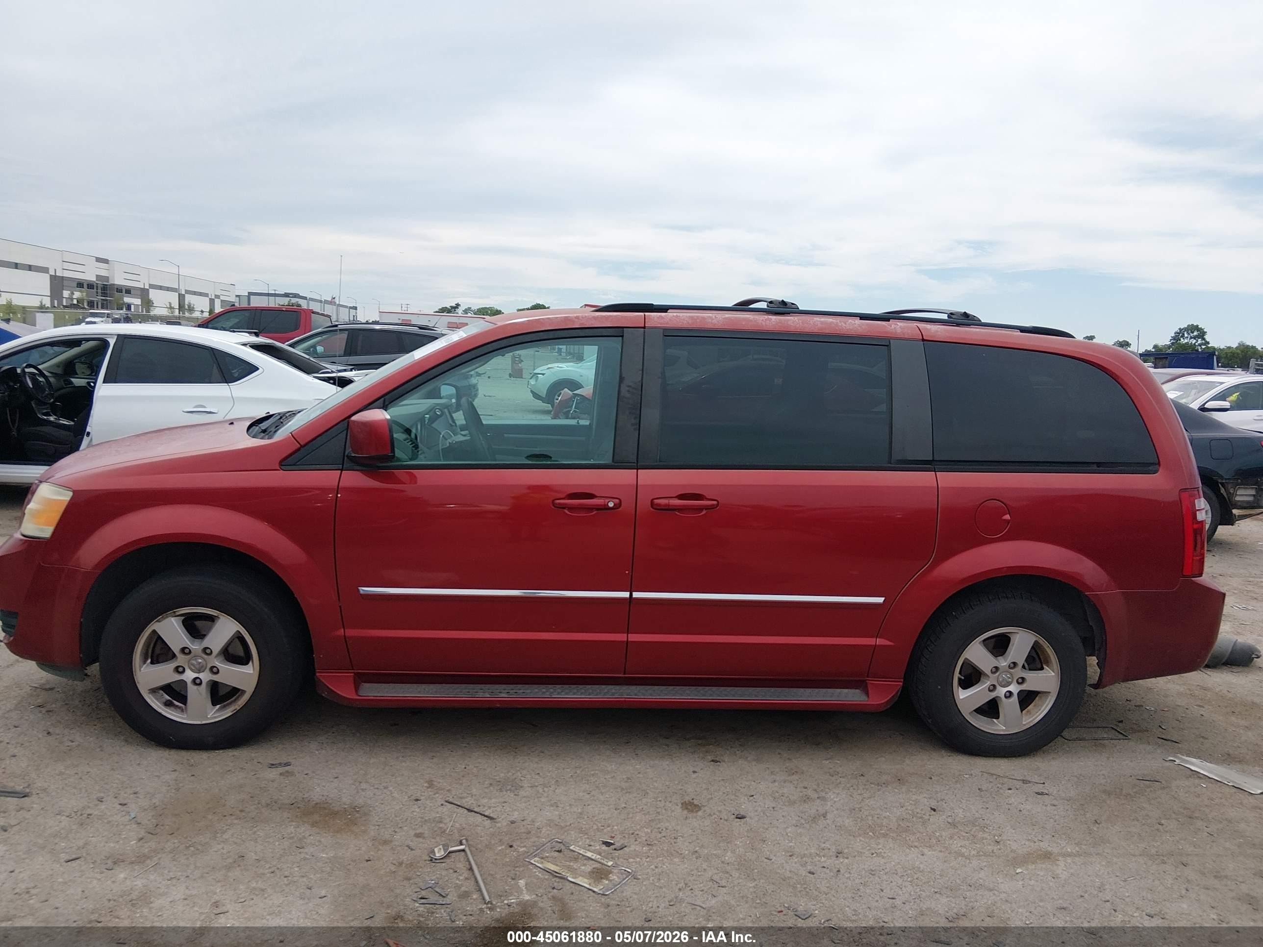 2009 Dodge Grand Caravan Sxt Red vin: 2D8HN54169R519207