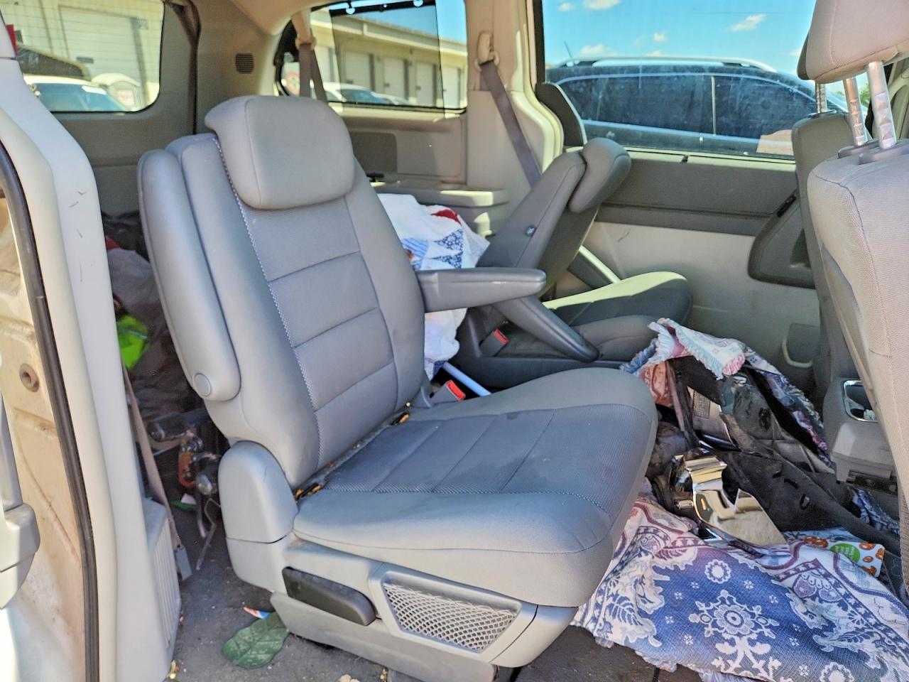 2009 Dodge Grand Caravan Sxt White vin: 2D8HN54169R630856