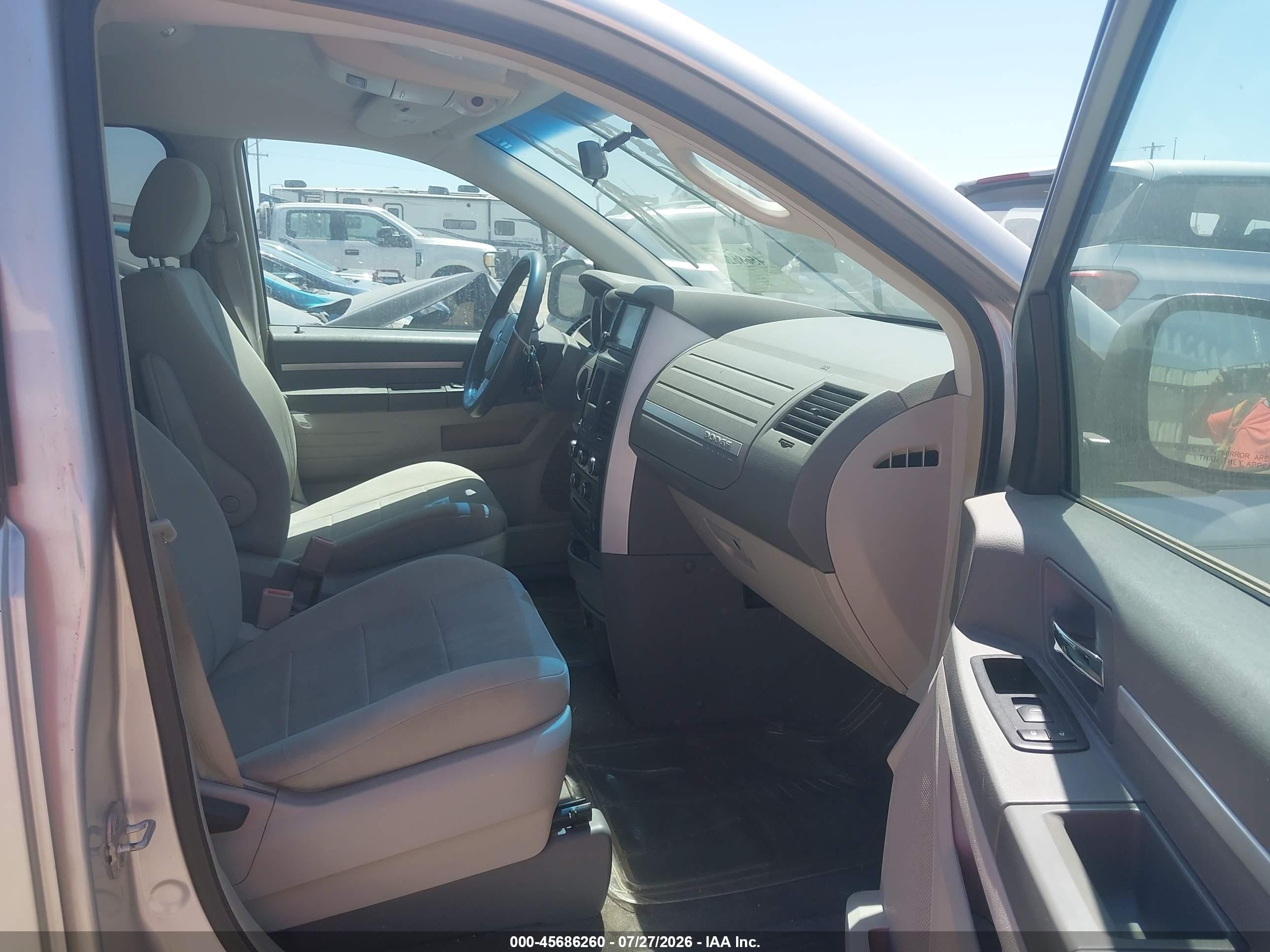 2009 Dodge Grand Caravan Sxt Серебряный vin: 2D8HN54199R612867