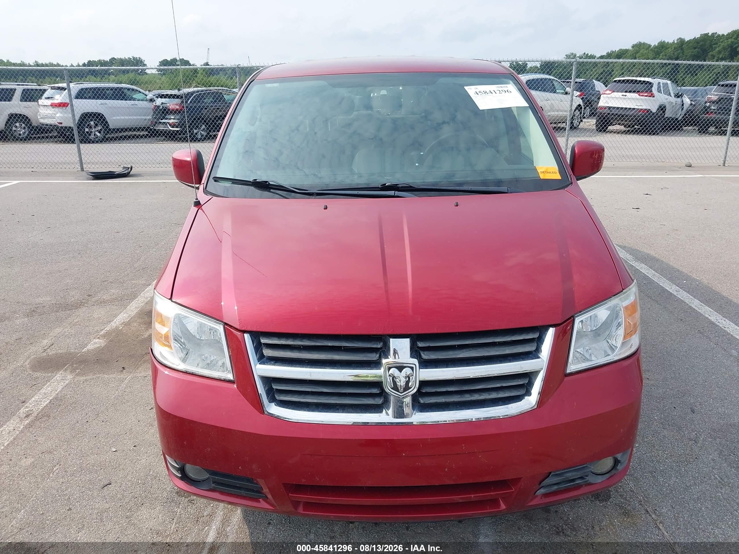 2008 Dodge Grand Caravan Sxt Red vin: 2D8HN54P08R752373