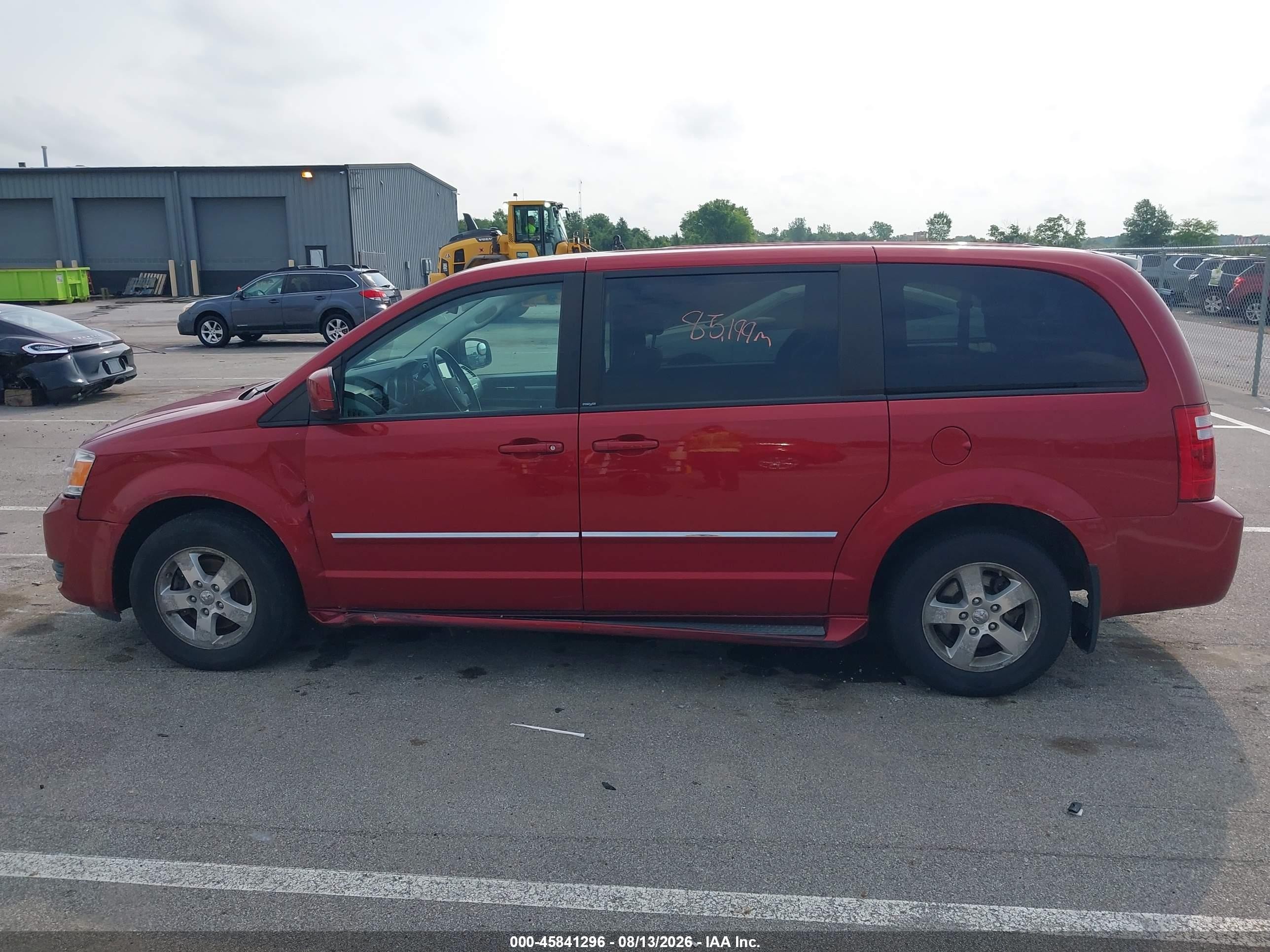 2008 Dodge Grand Caravan Sxt Red vin: 2D8HN54P08R752373