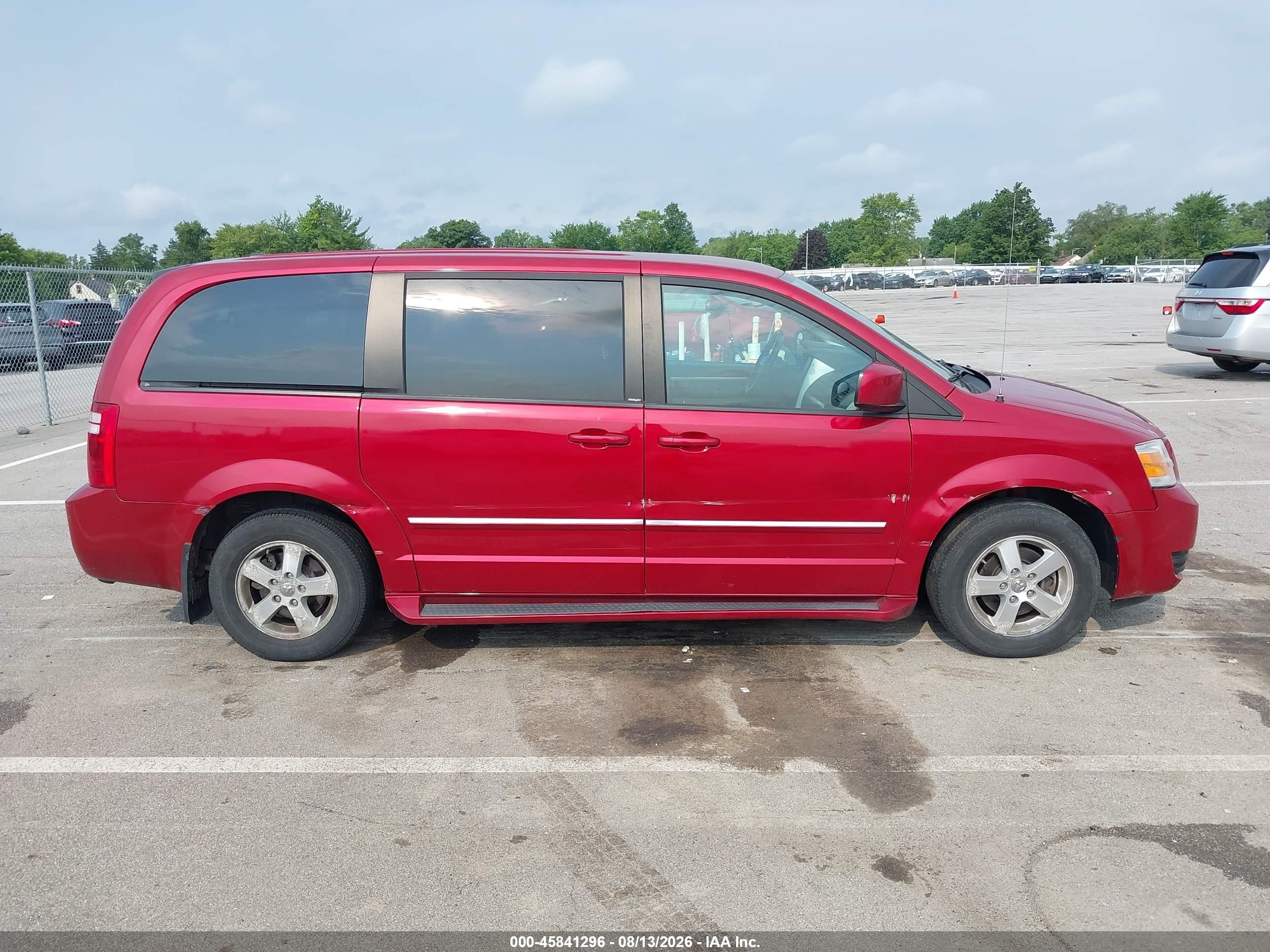 2008 Dodge Grand Caravan Sxt Red vin: 2D8HN54P08R752373