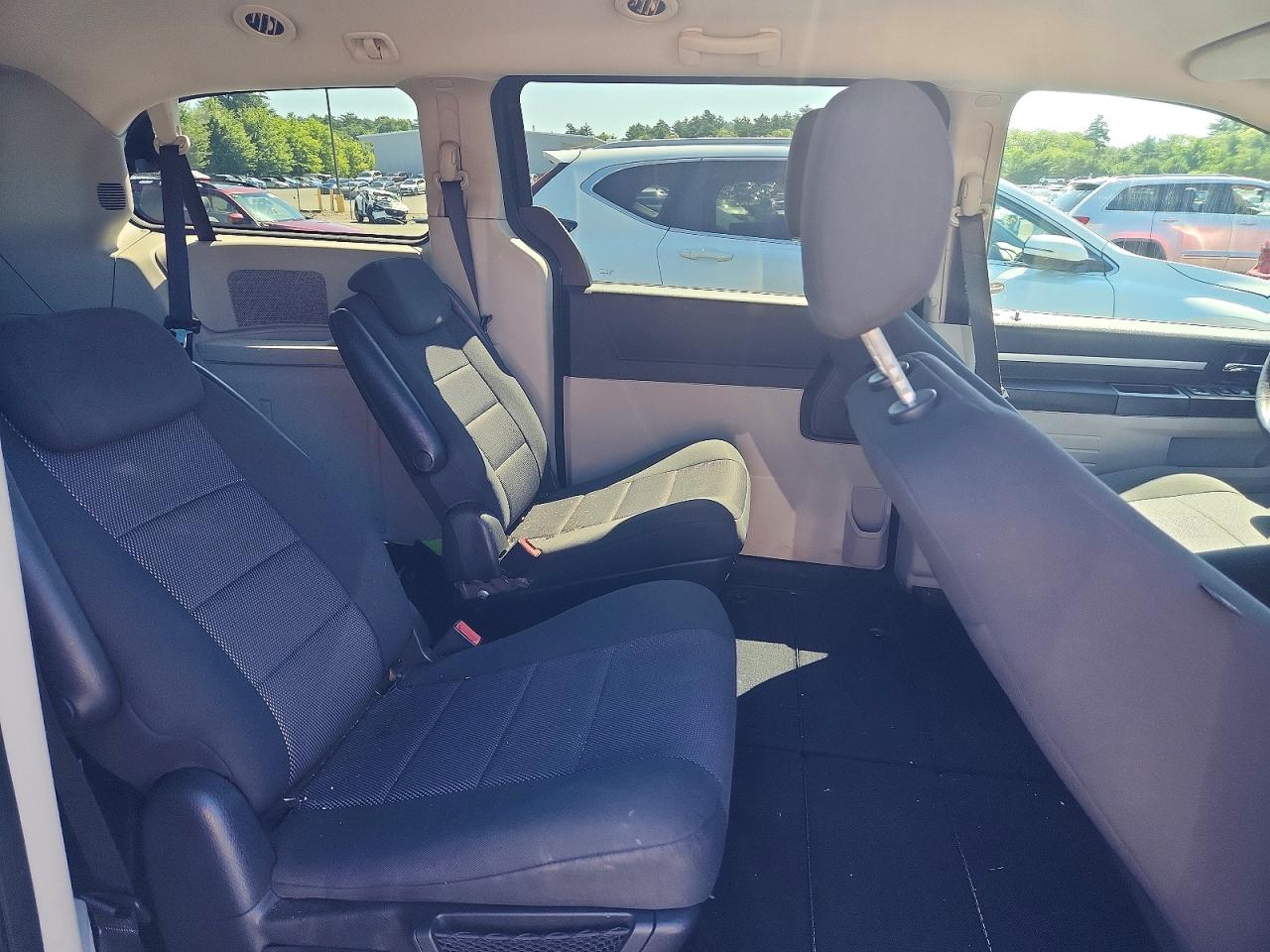 2008 Dodge Grand Caravan Le Black vin: 2D8HN54P08R761171