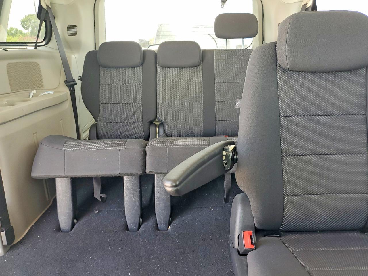 2008 Dodge Grand Caravan Sxt White vin: 2D8HN54P28R130955