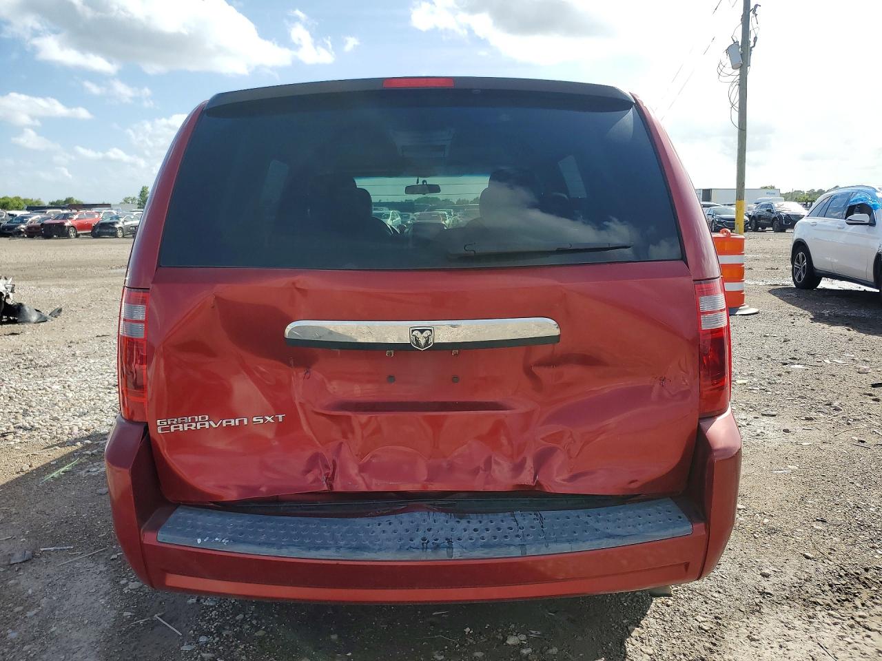 2008 Dodge Grand Caravan Sxt Red vin: 2D8HN54P28R840020