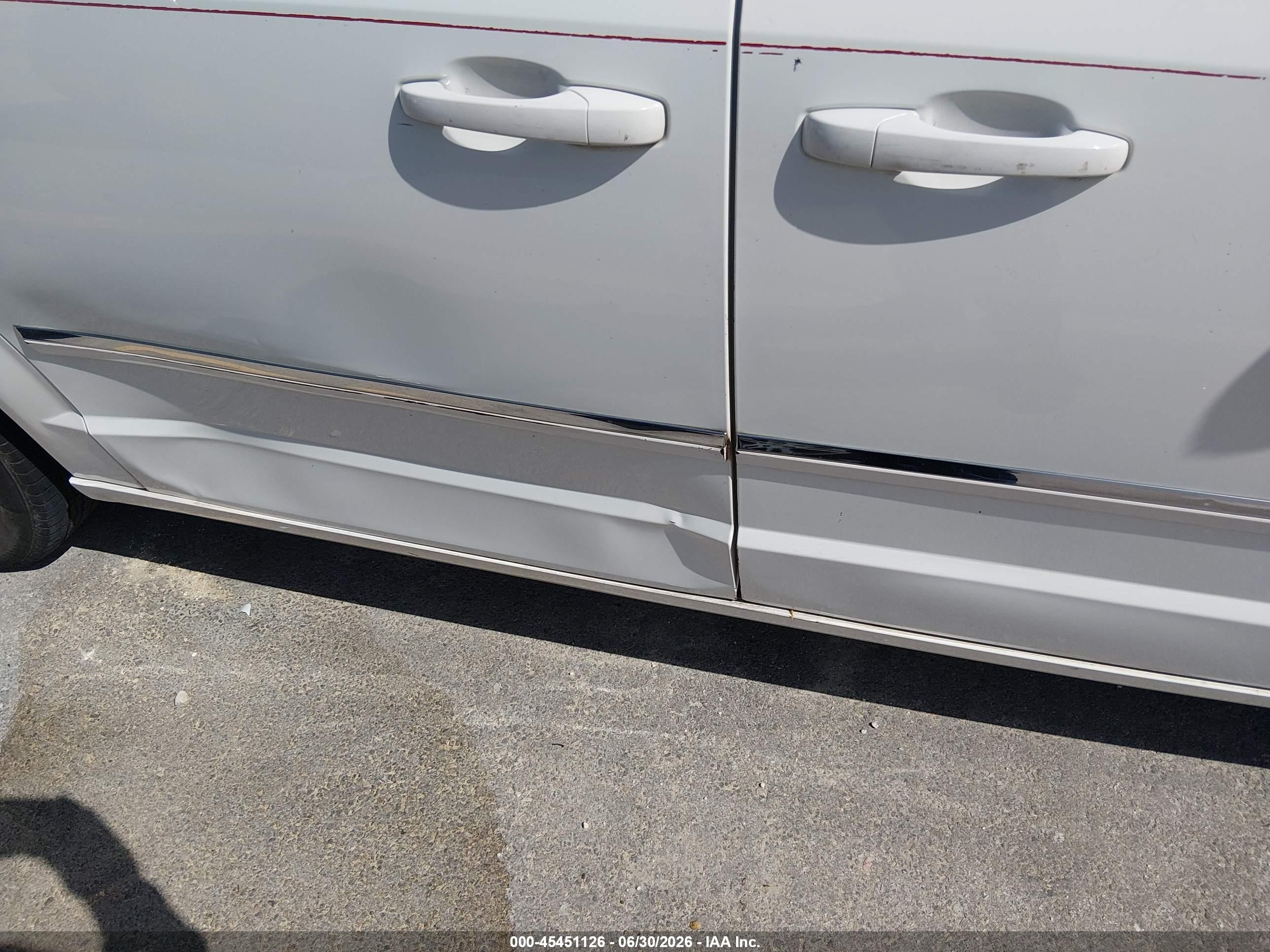 2008 Dodge Grand Caravan Sxt White vin: 2D8HN54P58R814169
