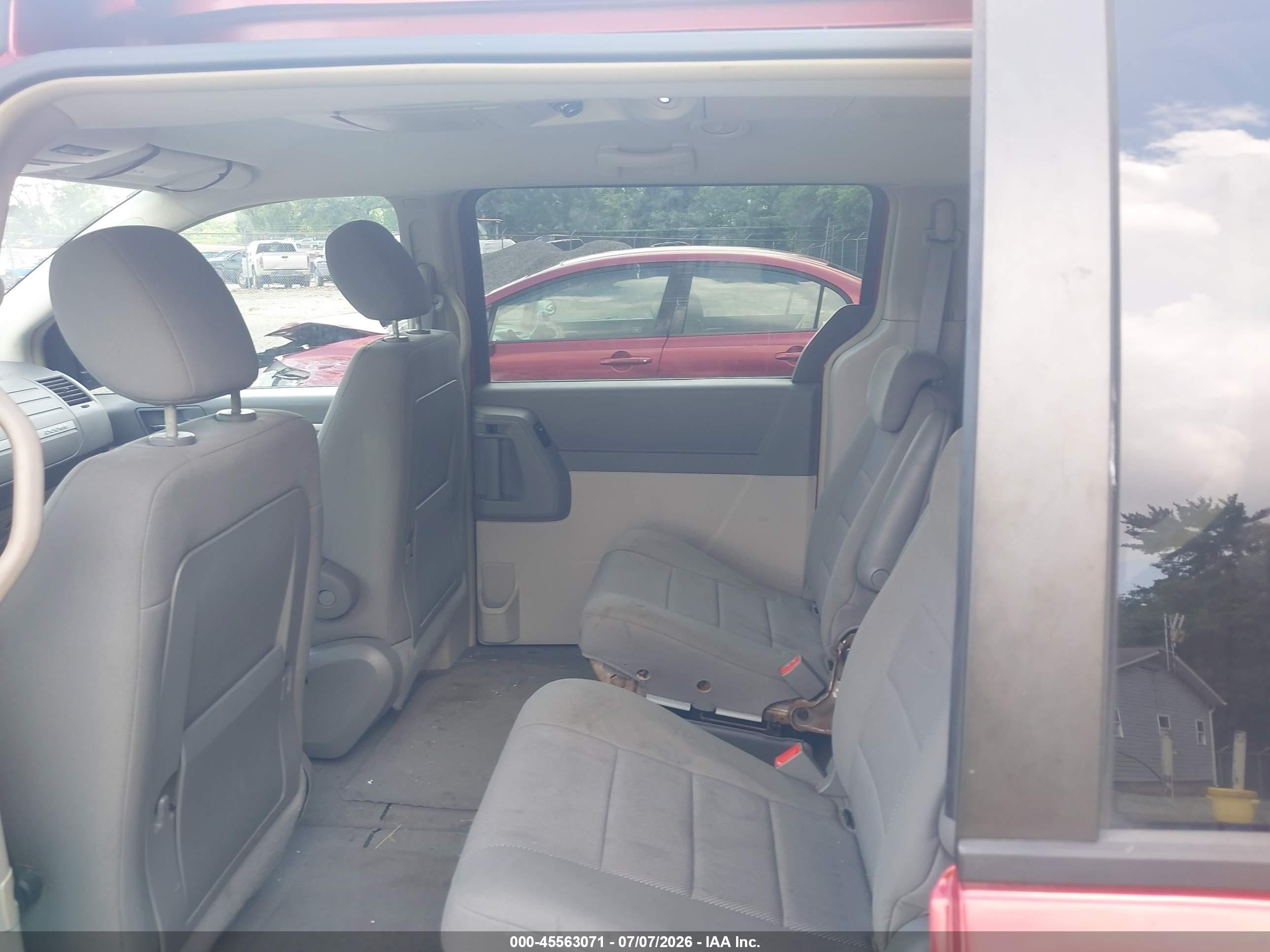 2008 Dodge Grand Caravan Sxt Maroon vin: 2D8HN54P58R835636