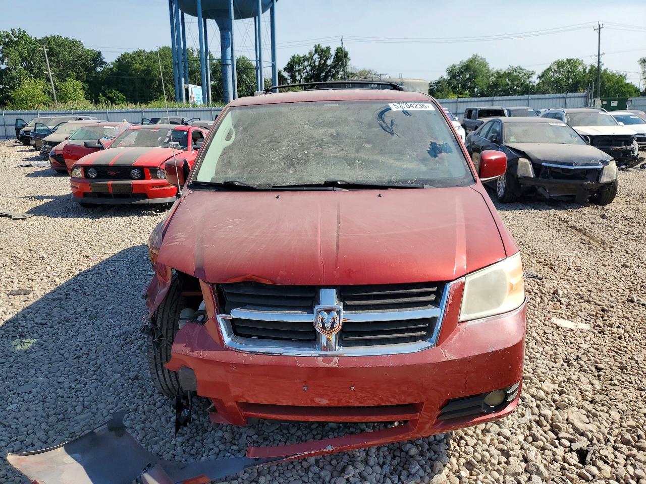 2008 Dodge Grand Caravan Sxt Maroon vin: 2D8HN54P68R107355
