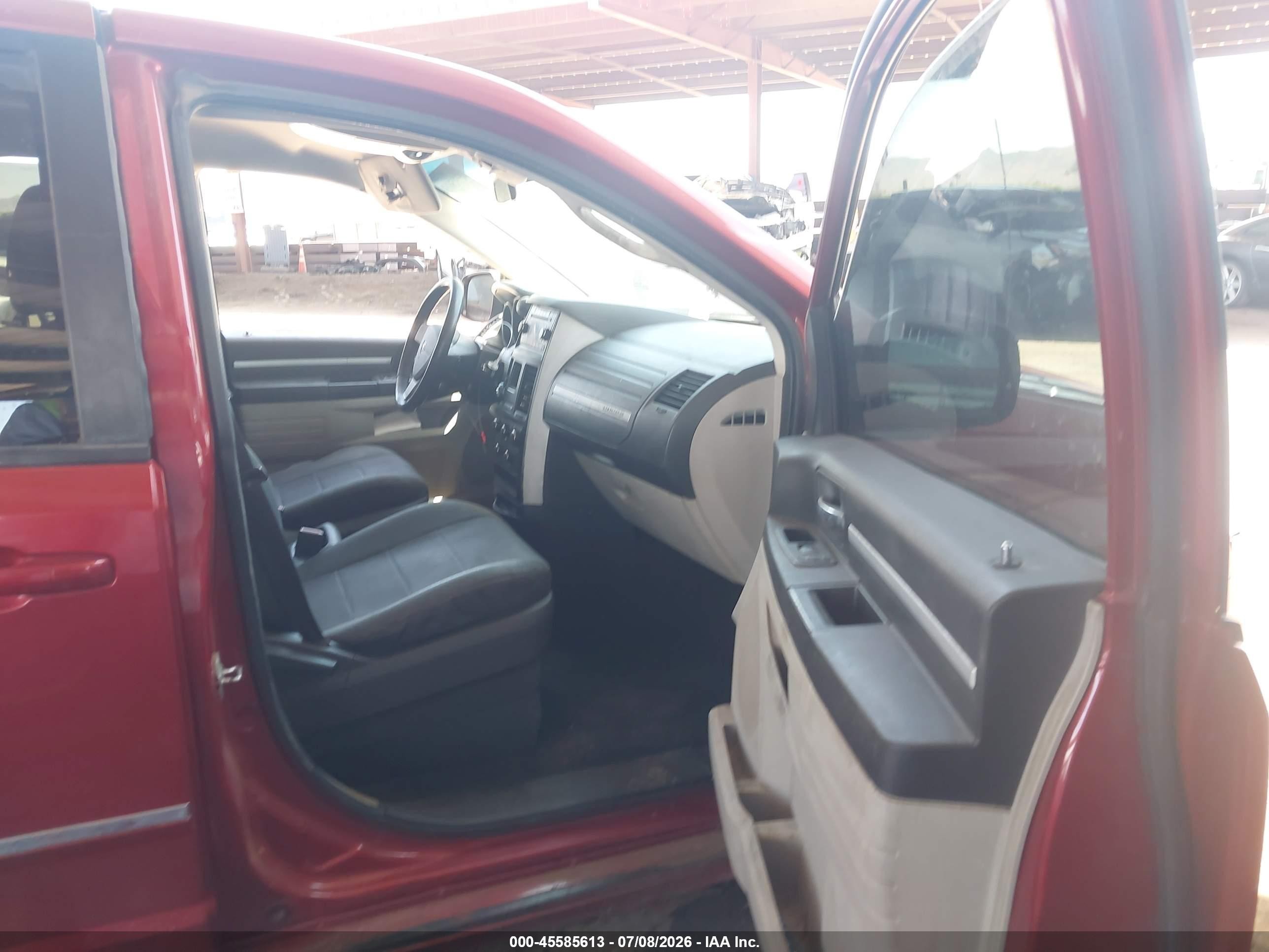 2008 Dodge Grand Caravan Sxt Red vin: 2D8HN54P78R655476