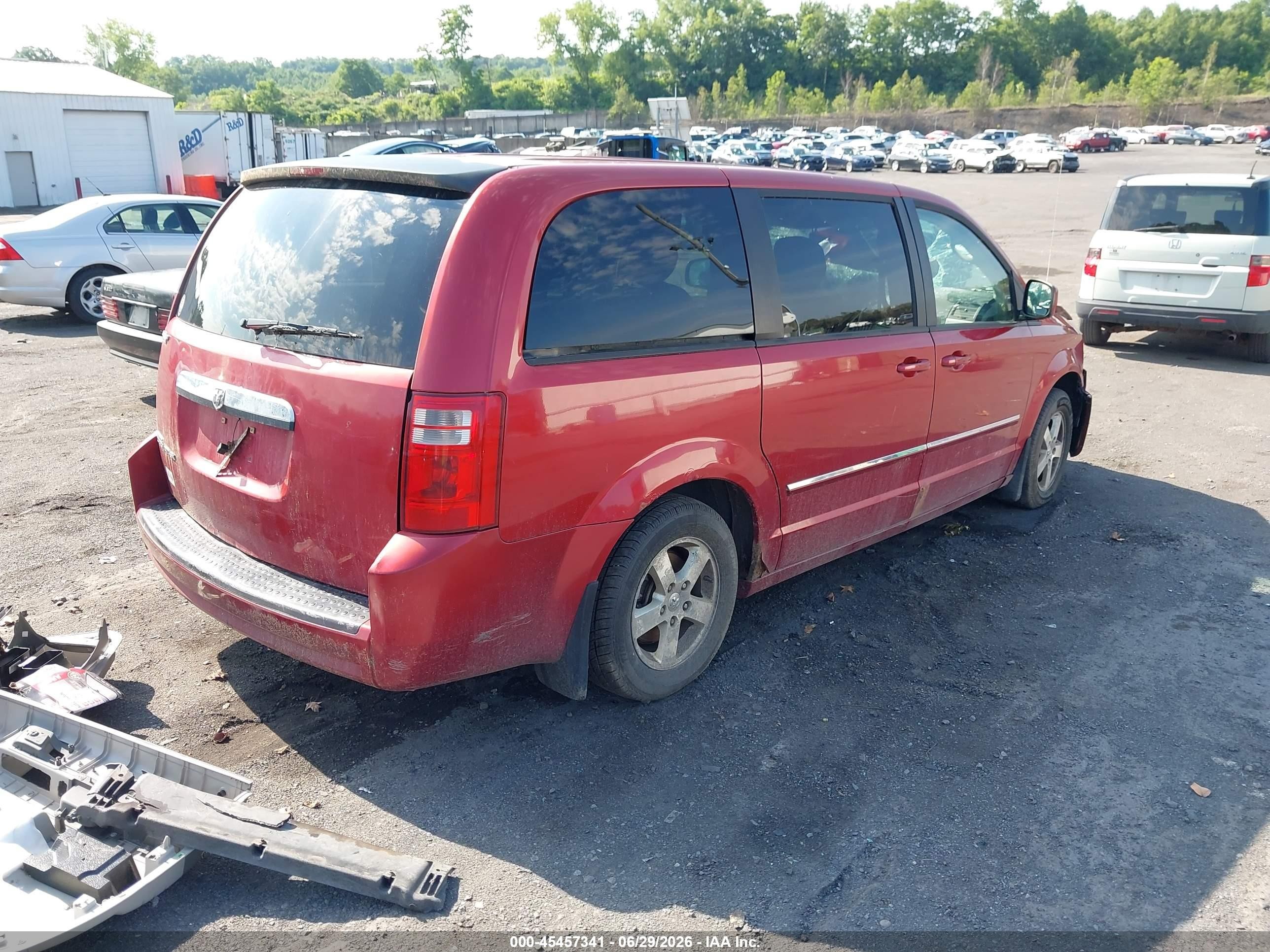 2008 Dodge Grand Caravan Sxt Red vin: 2D8HN54P88R131205
