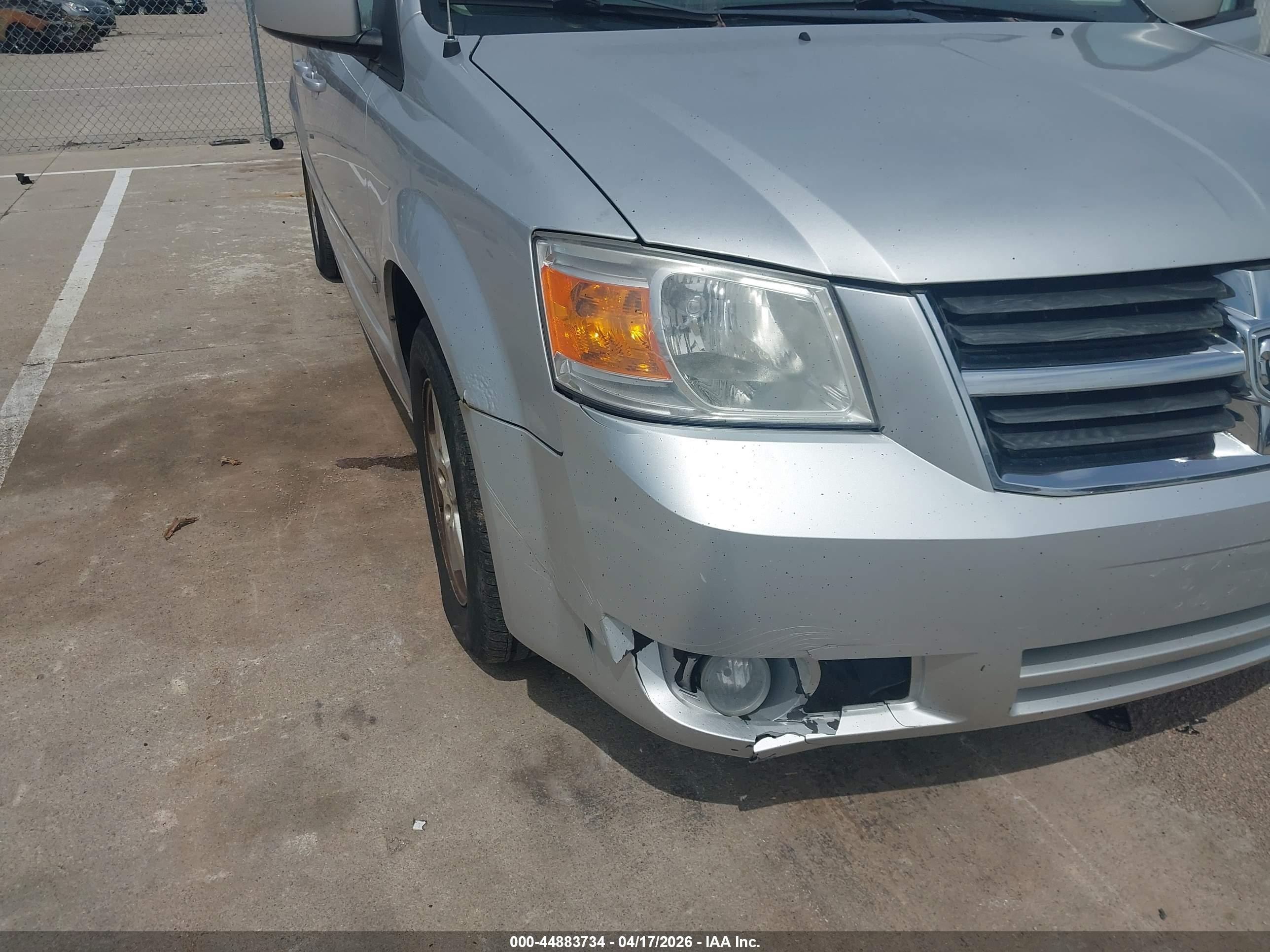 2008 Dodge Grand Caravan Sxt Silver vin: 2D8HN54P88R131933