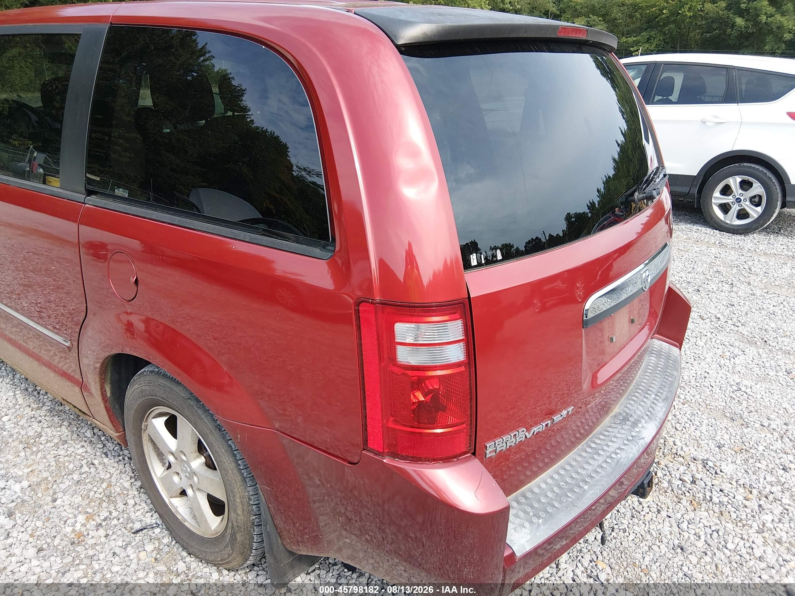 2008 Dodge Grand Caravan Sxt Red vin: 2D8HN54PX8R120447