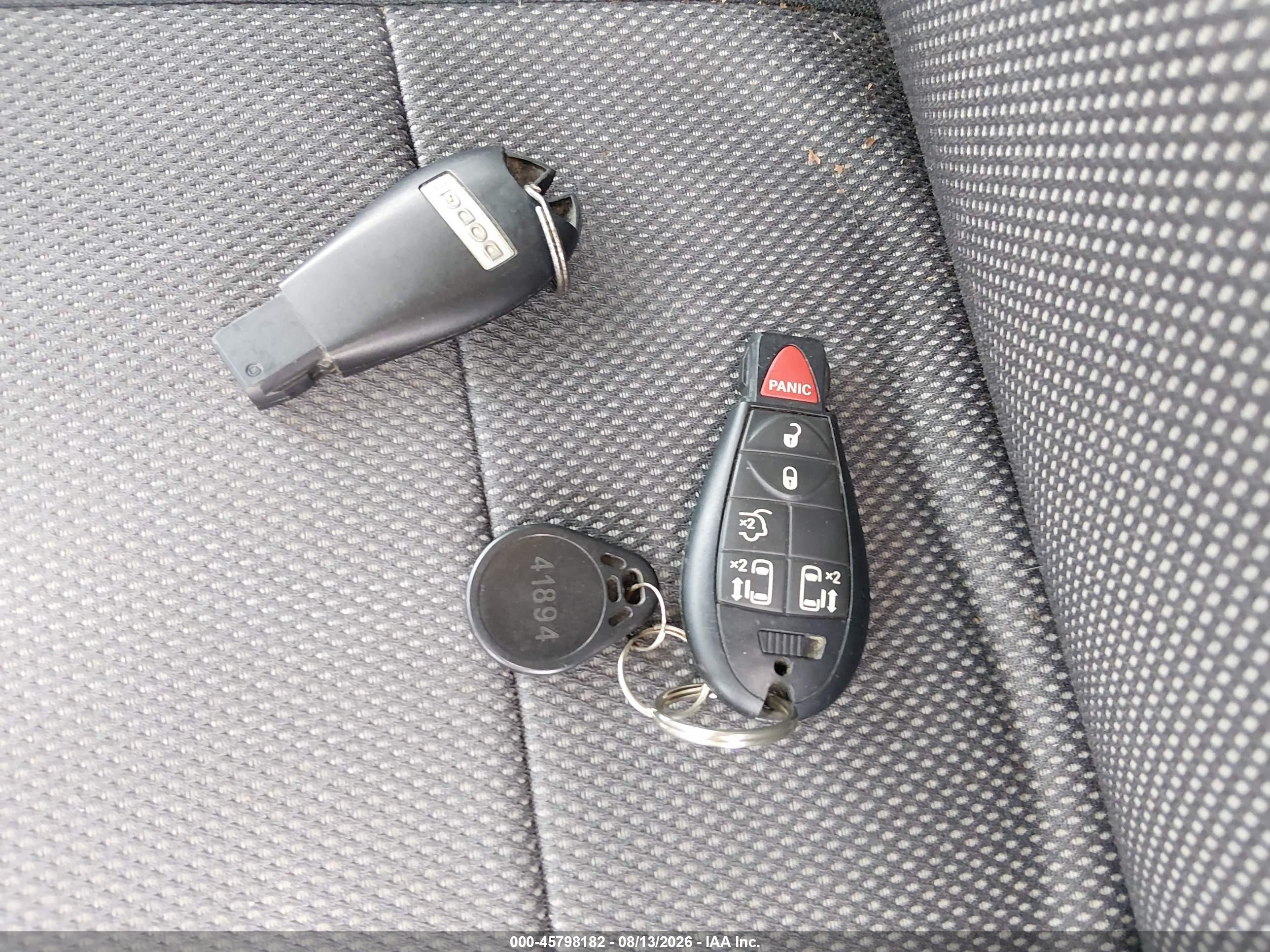 2008 Dodge Grand Caravan Sxt Red vin: 2D8HN54PX8R120447
